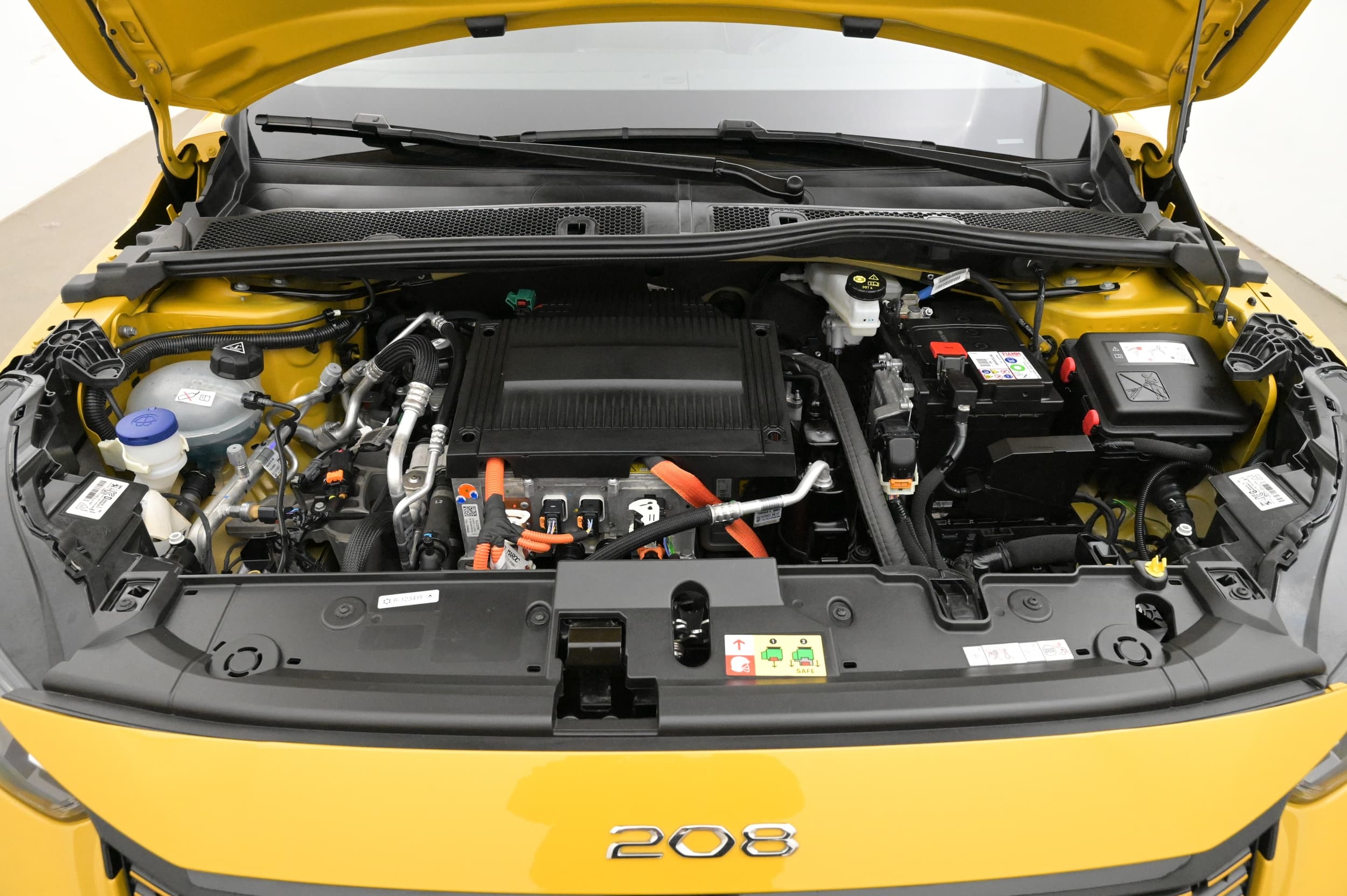 Peugeot e-208