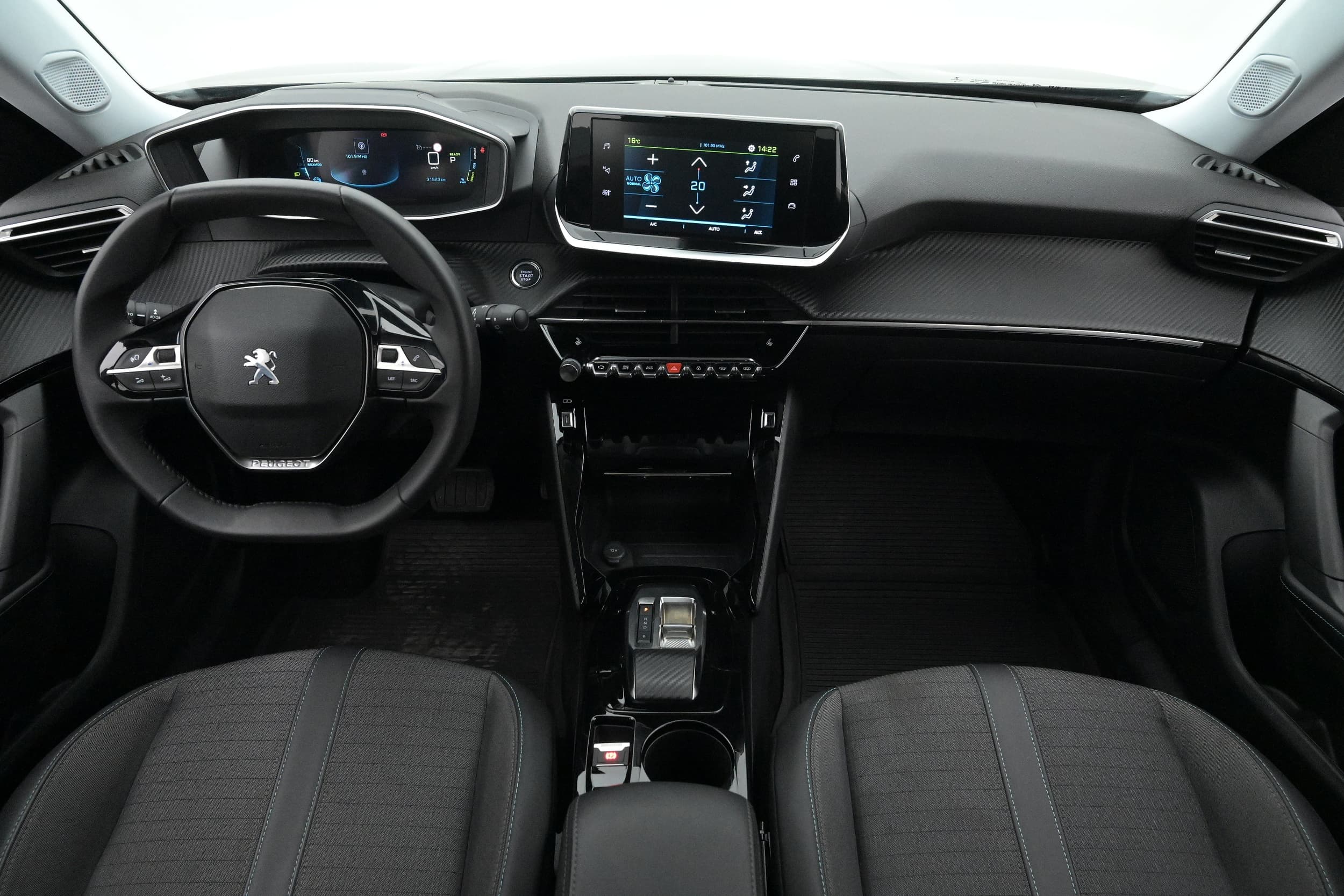 Peugeot e-2008