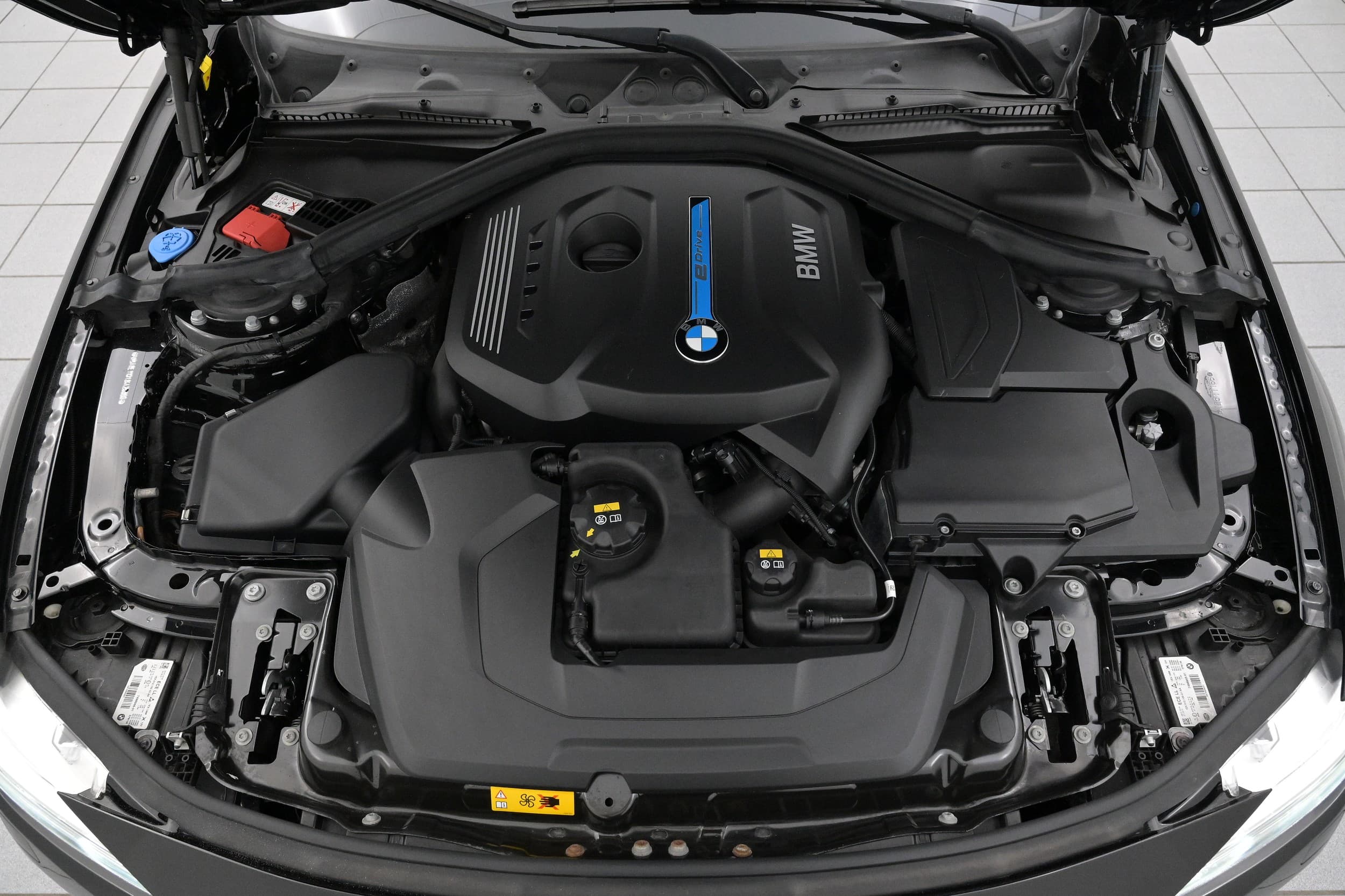 BMW 330e