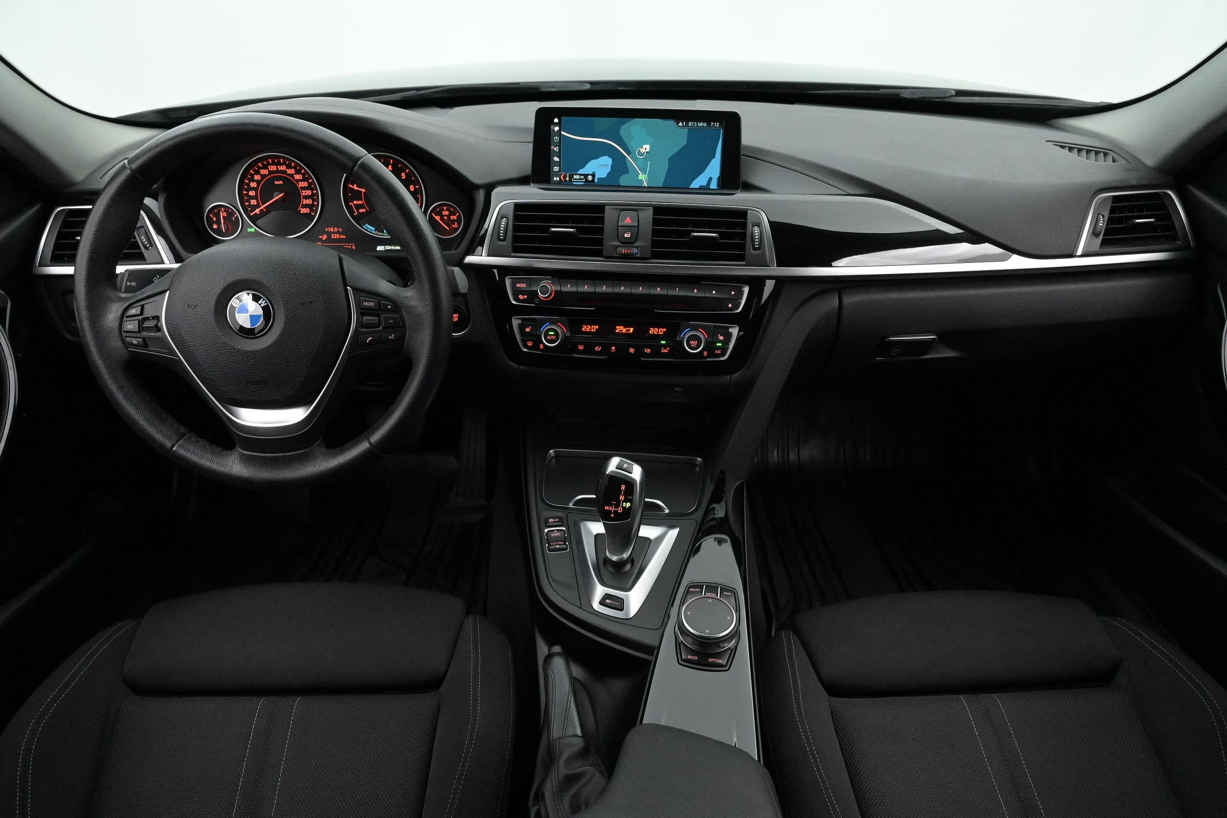 BMW 330e
