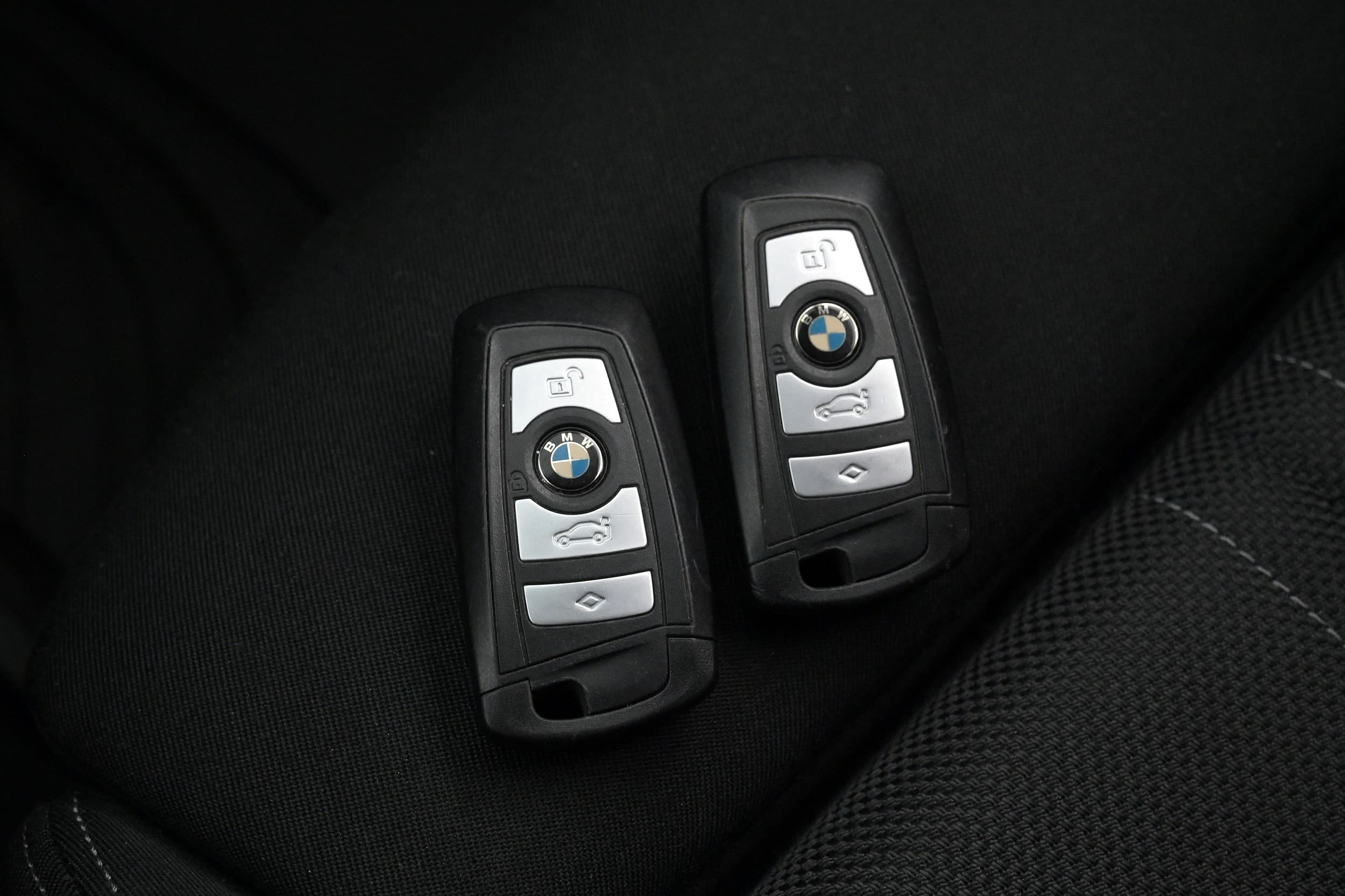 BMW 330e