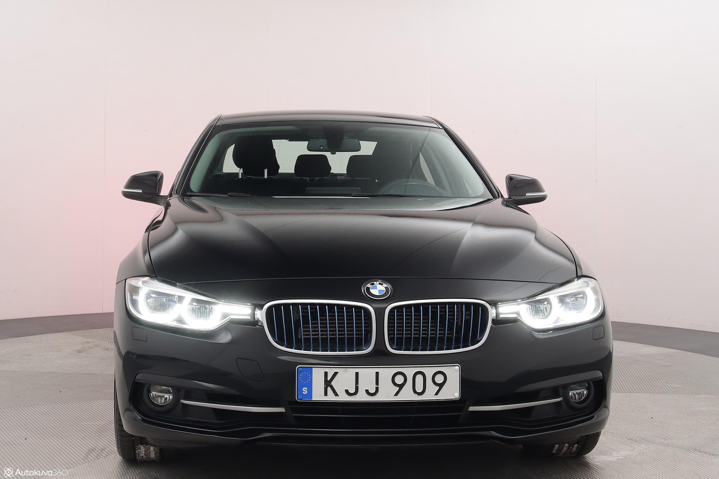 BMW 330e