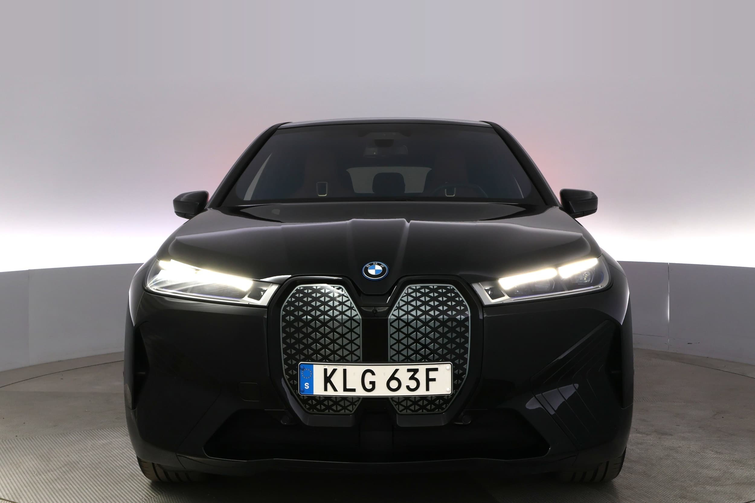 BMW iX