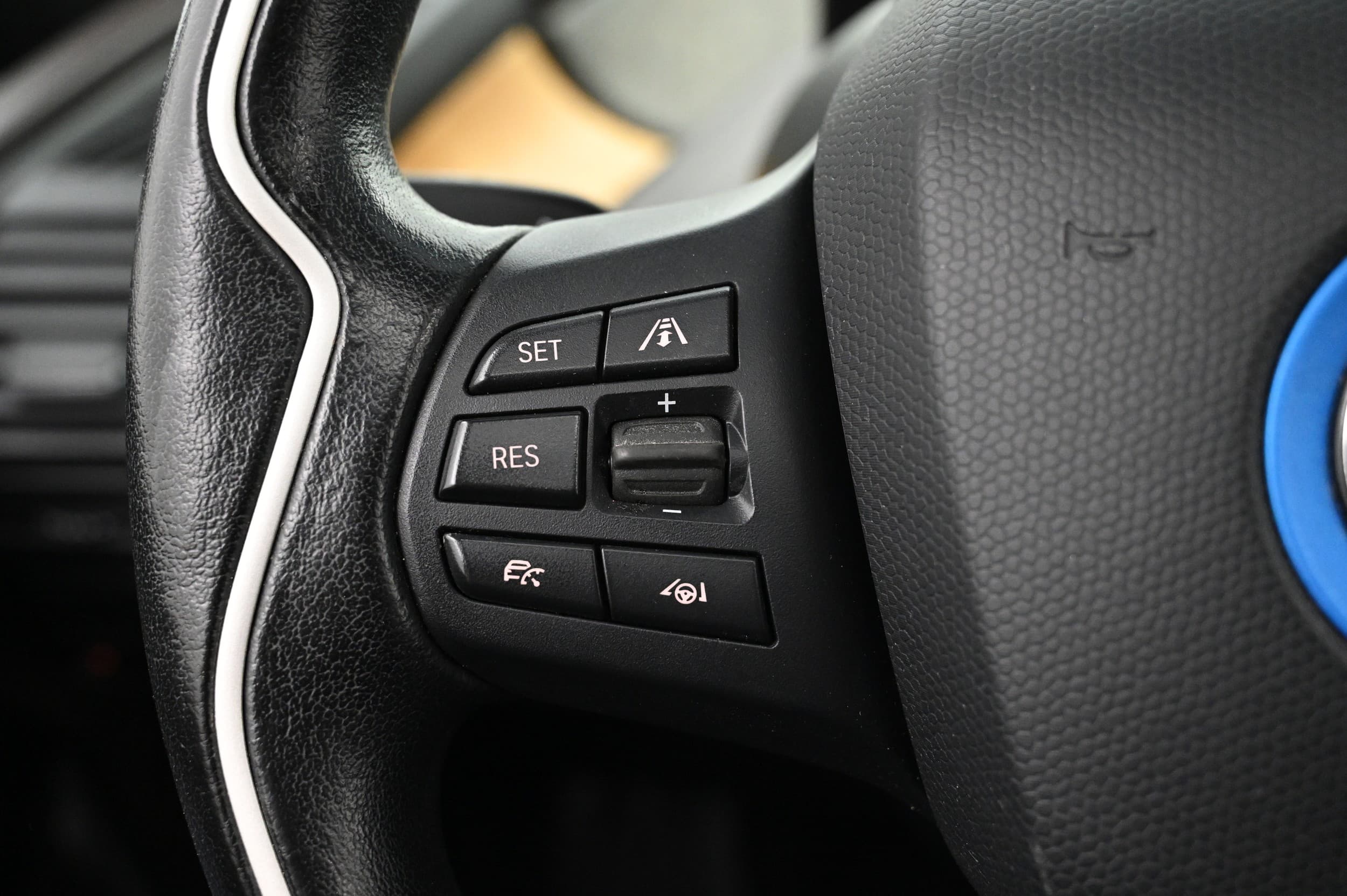BMW i3s
