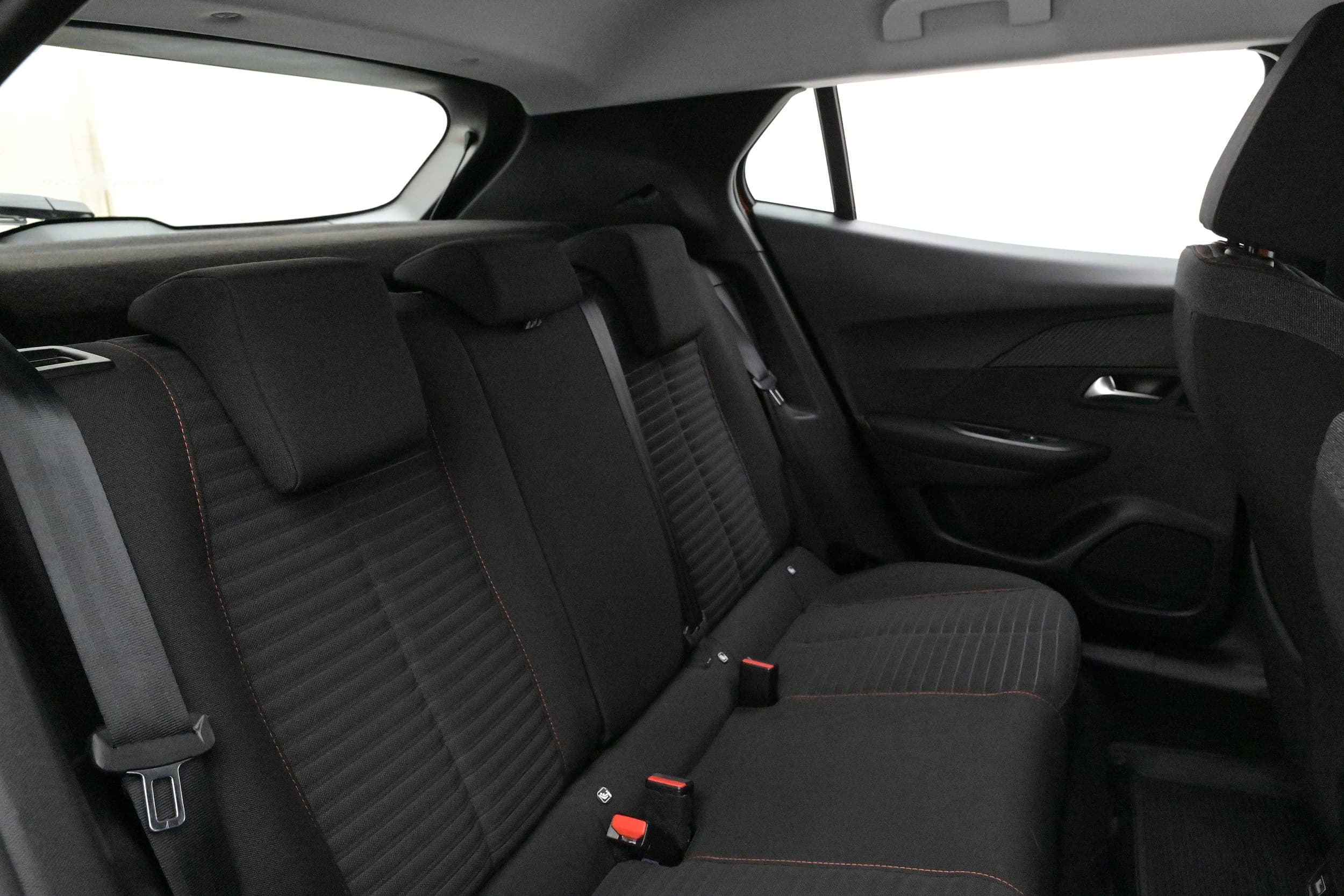 Peugeot e-2008