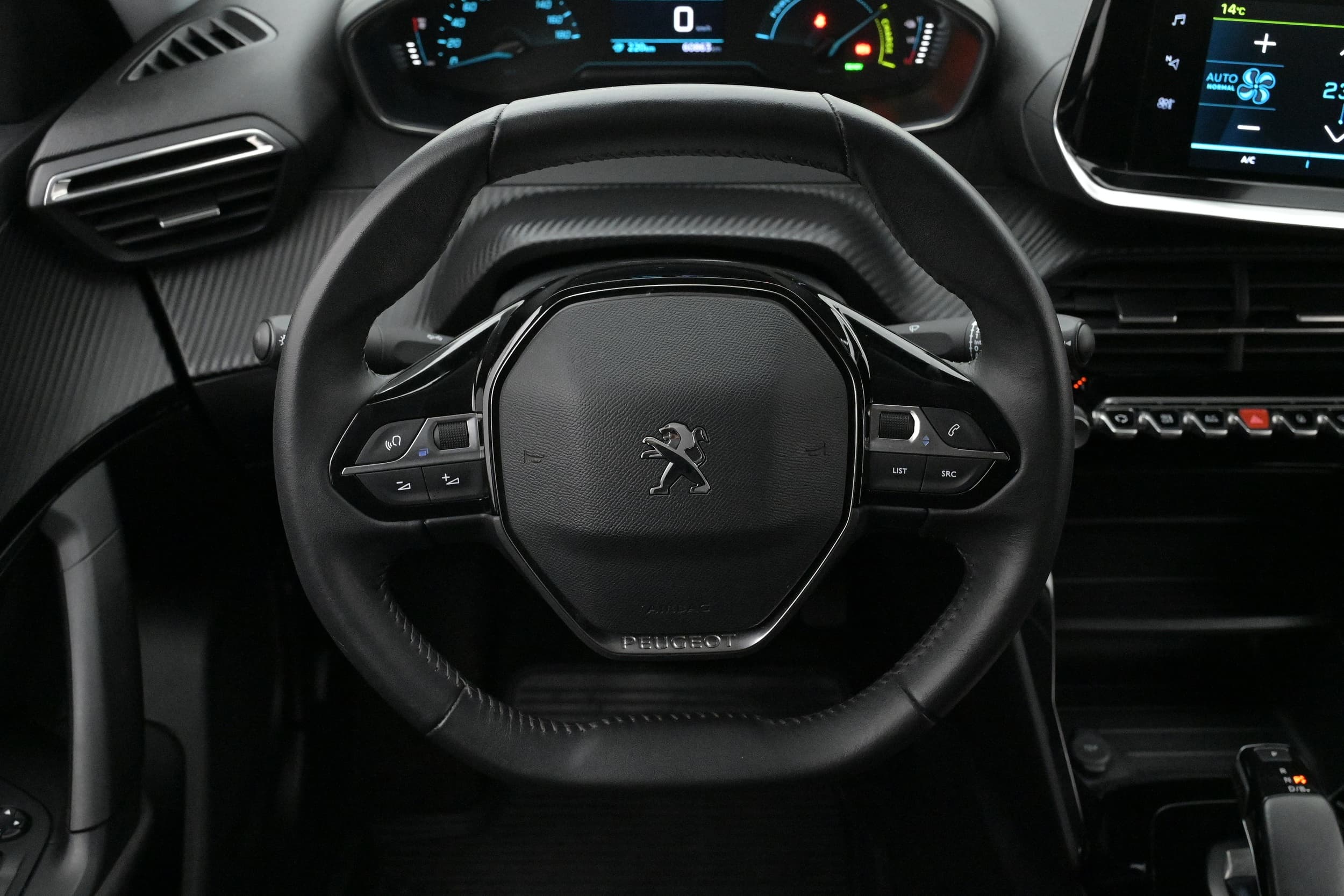 Peugeot e-2008