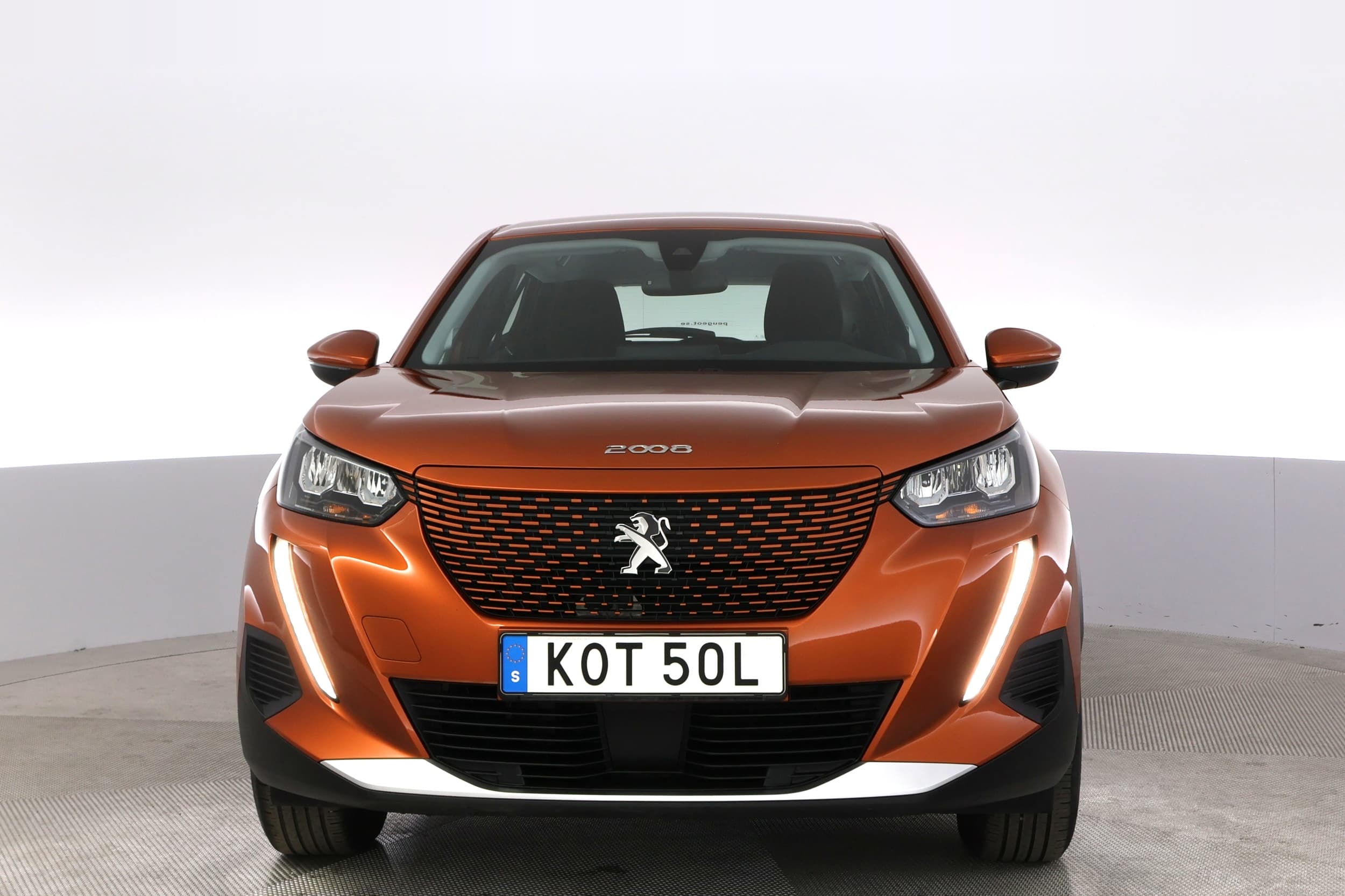Peugeot e-2008
