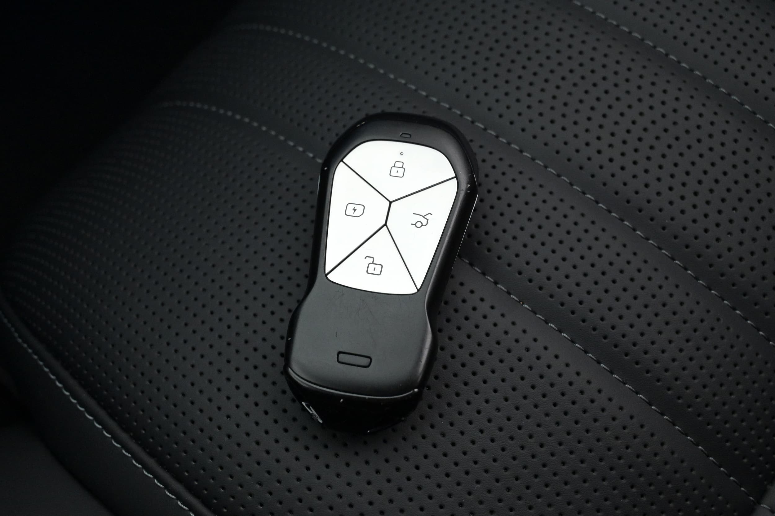 Xpeng G9