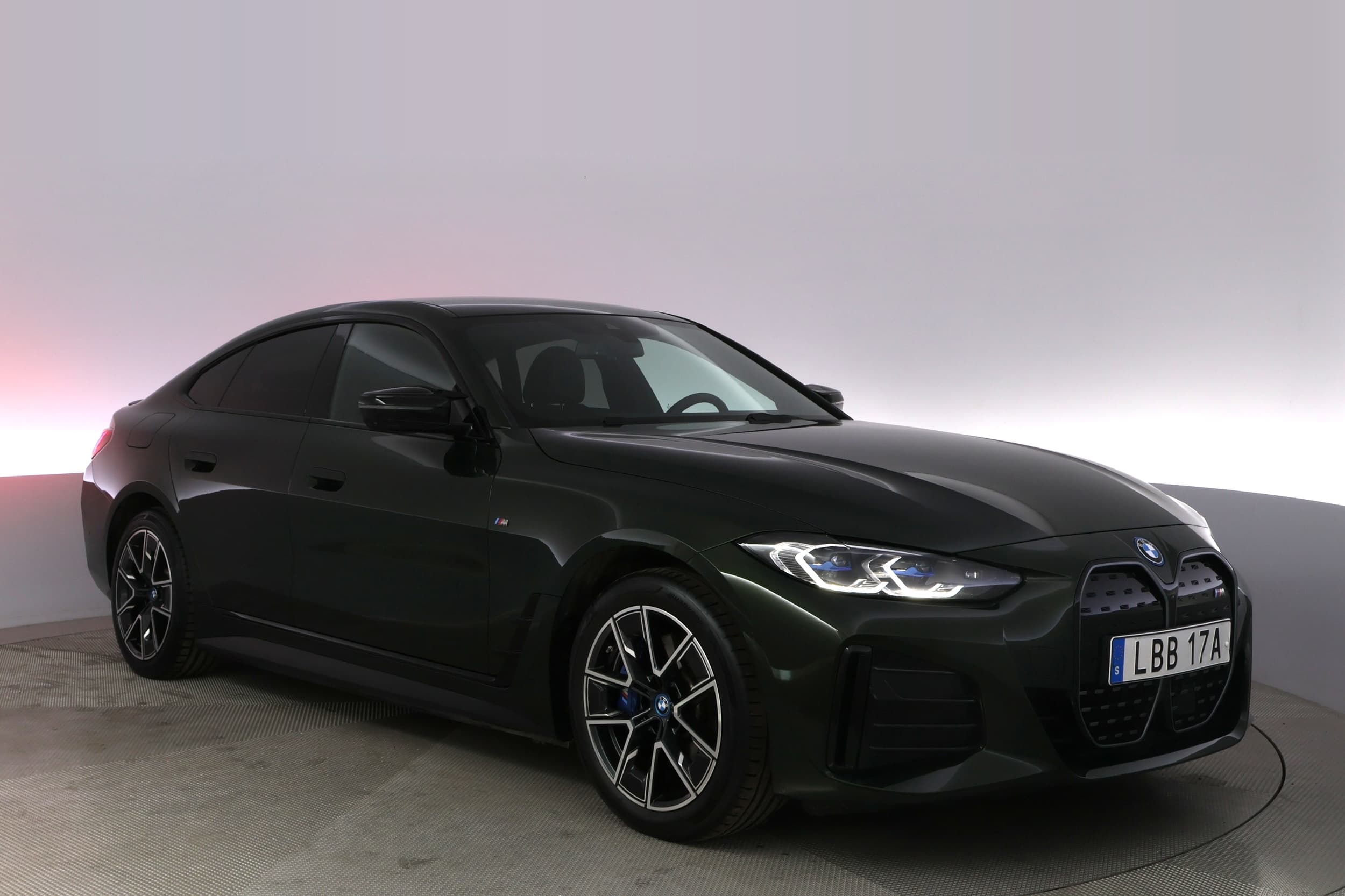 BMW i4