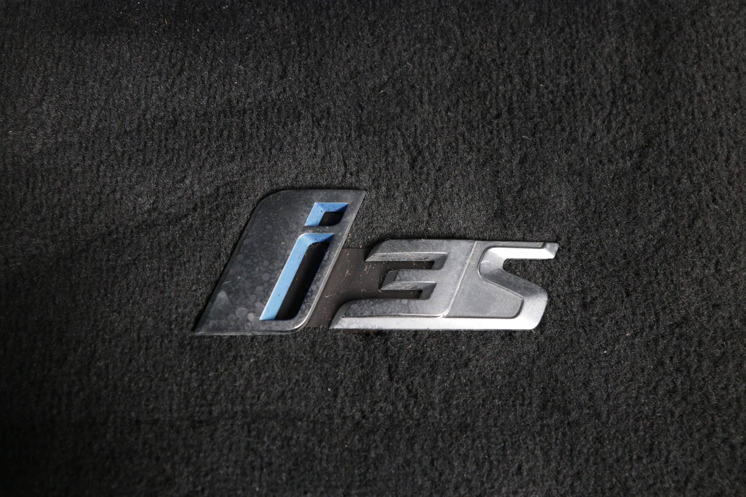BMW i3s