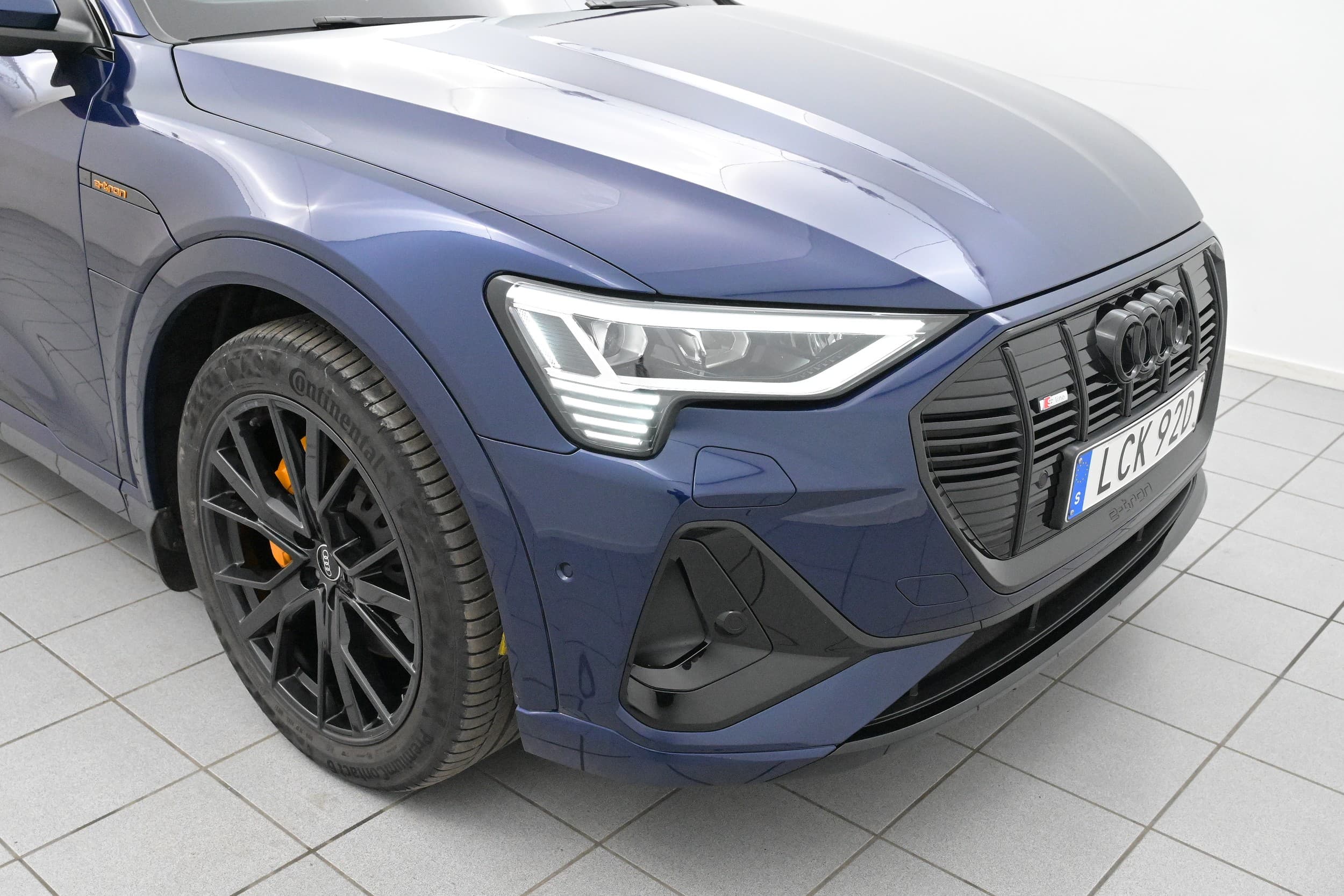Audi e-tron