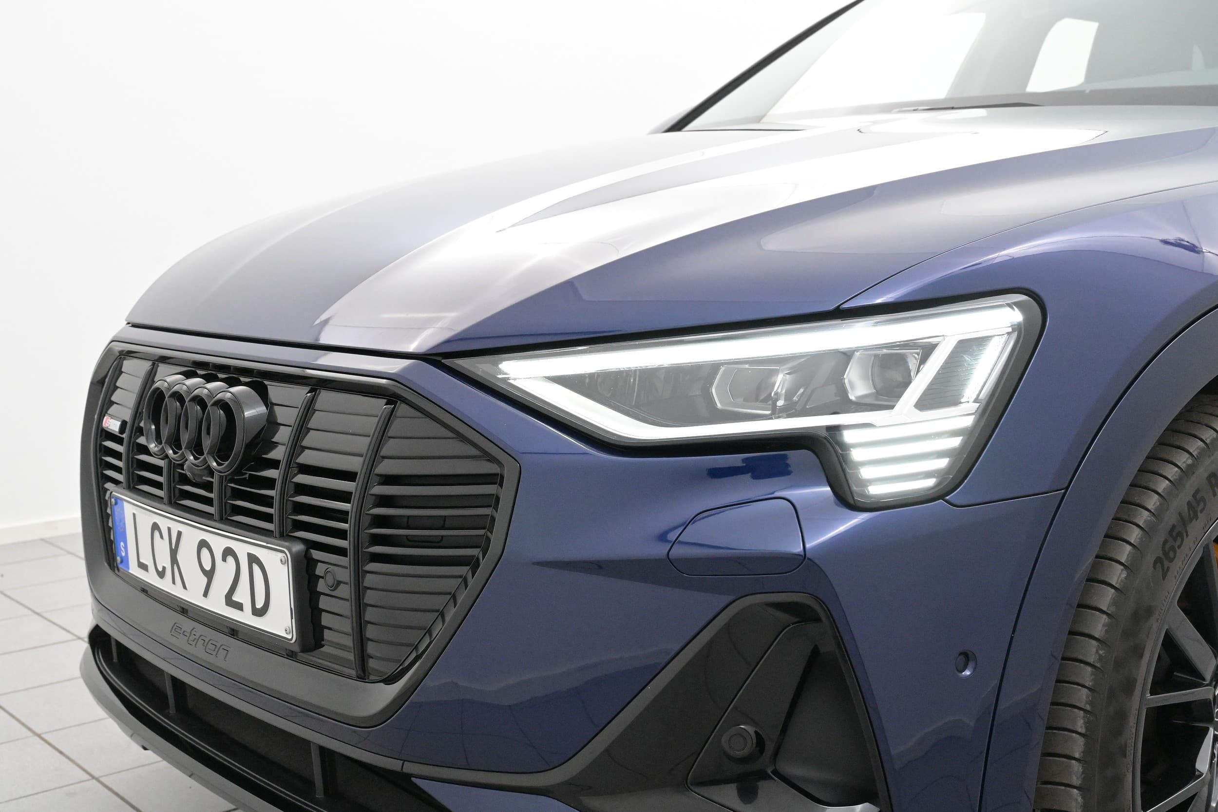 Audi e-tron