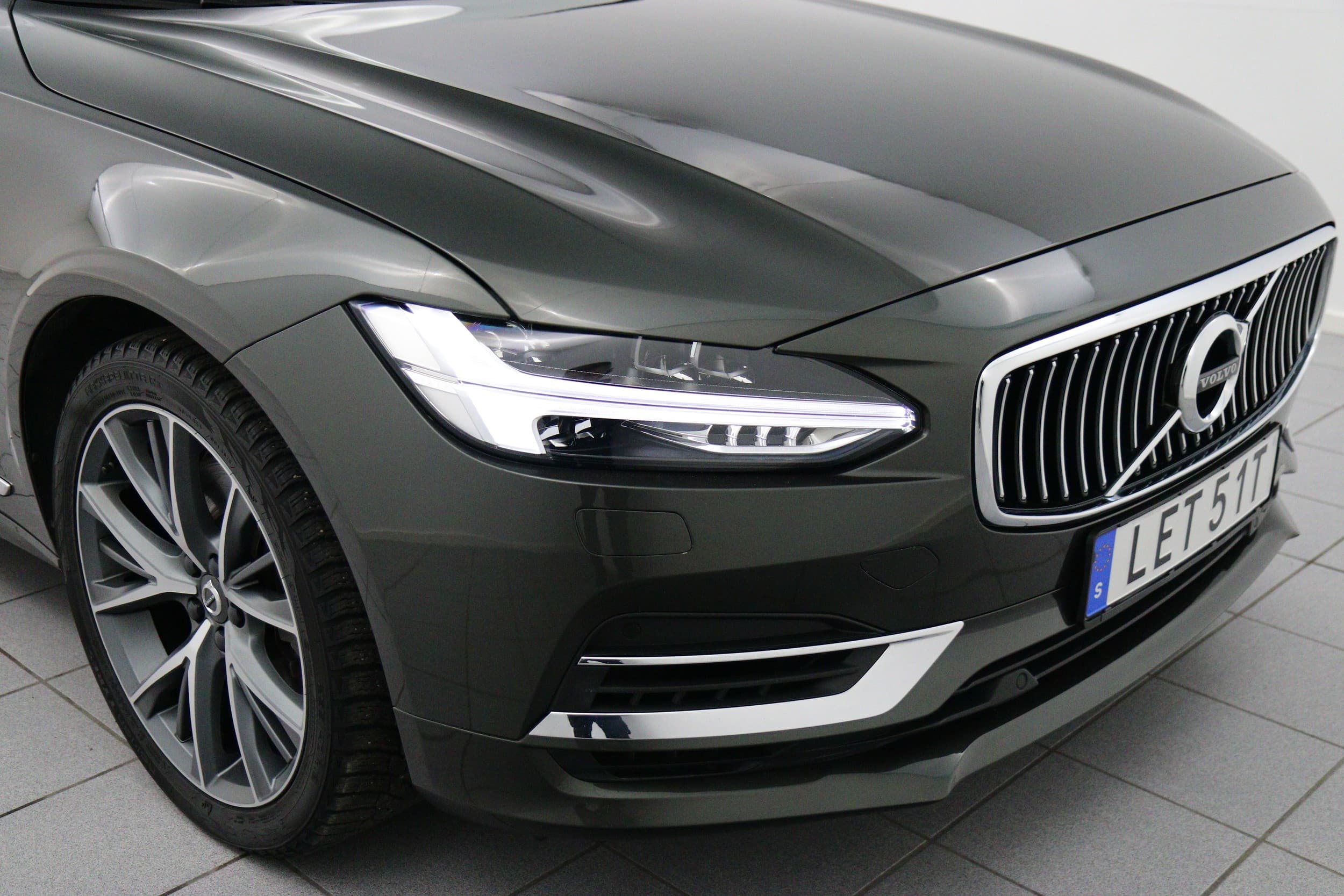 Volvo V90