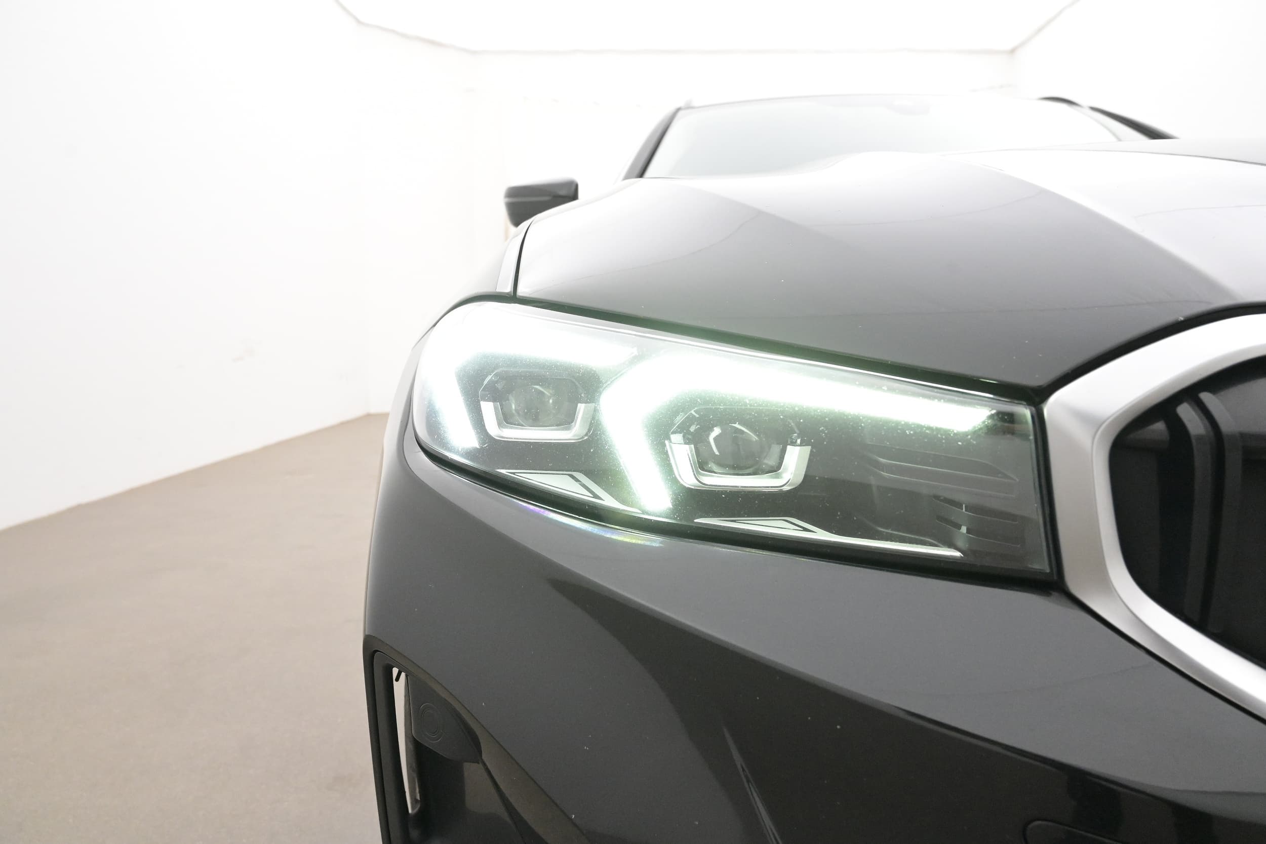 BMW 330e