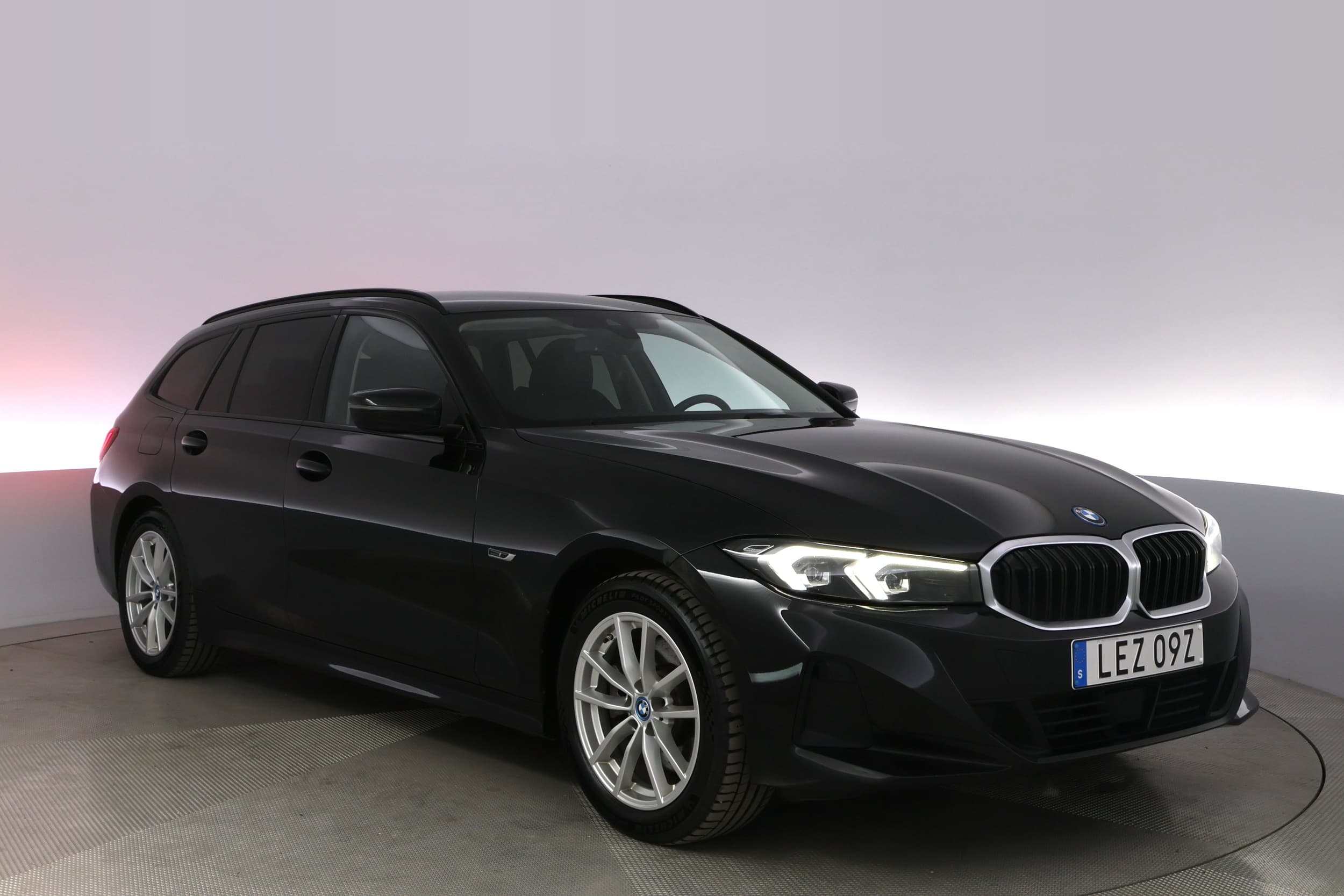 BMW 330e