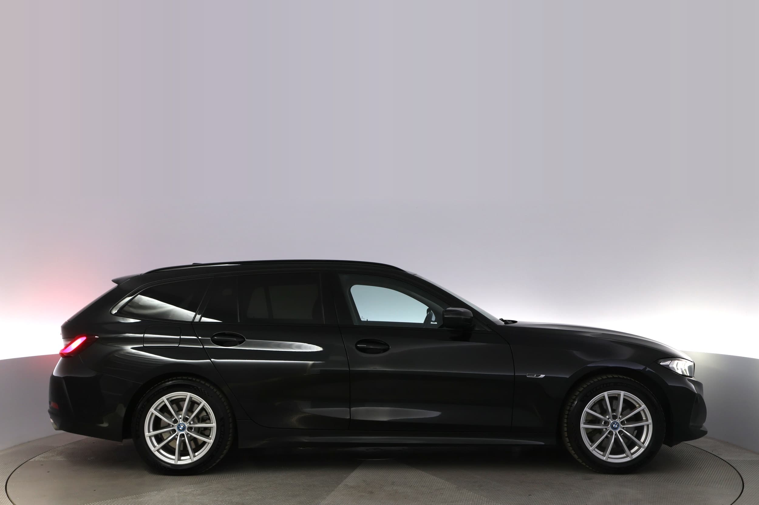 BMW 330e