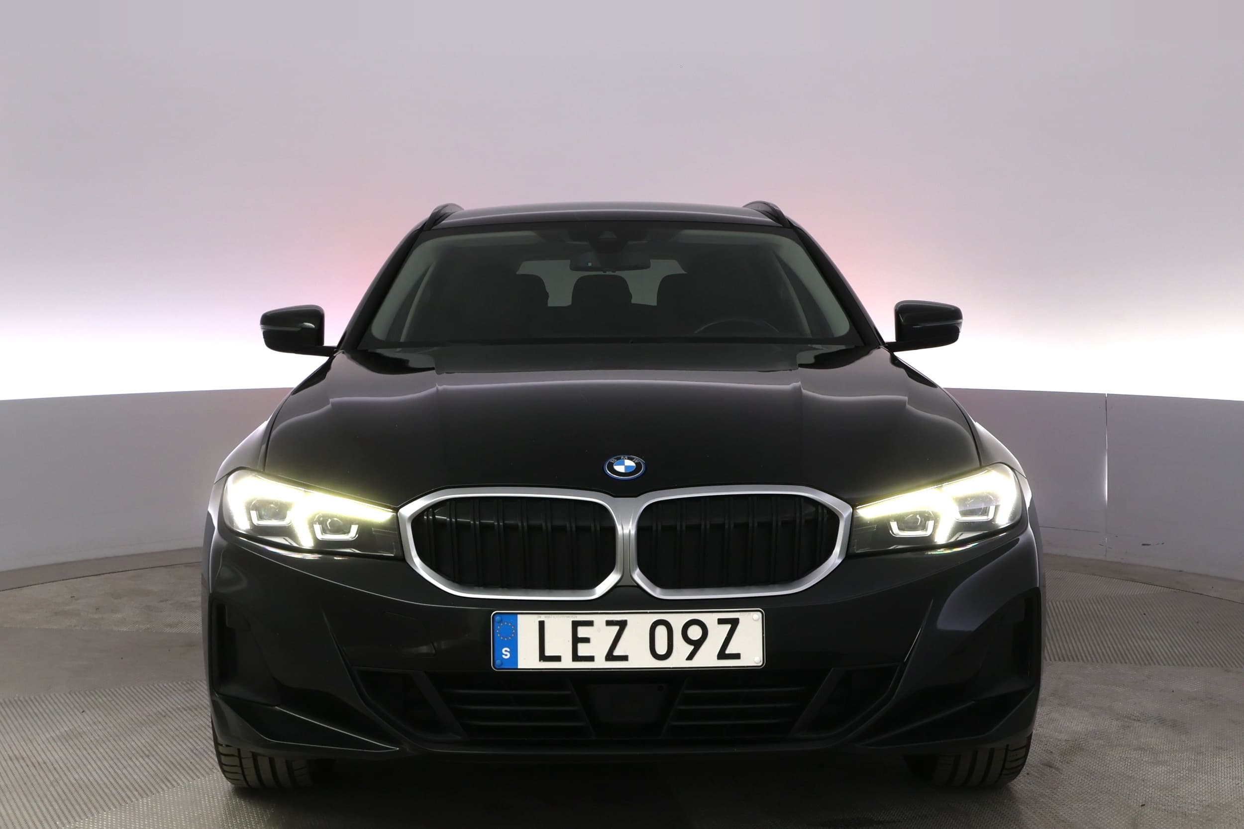 BMW 330e