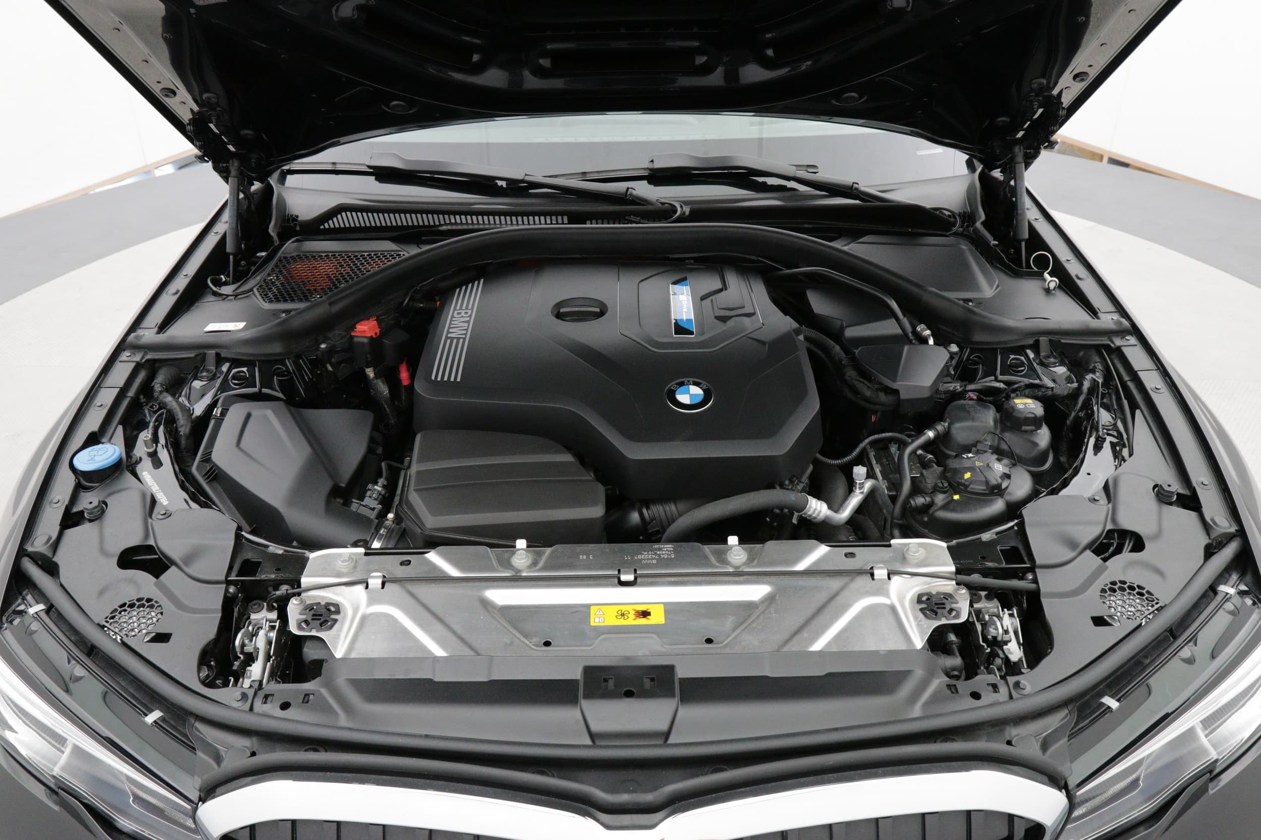 BMW 330e