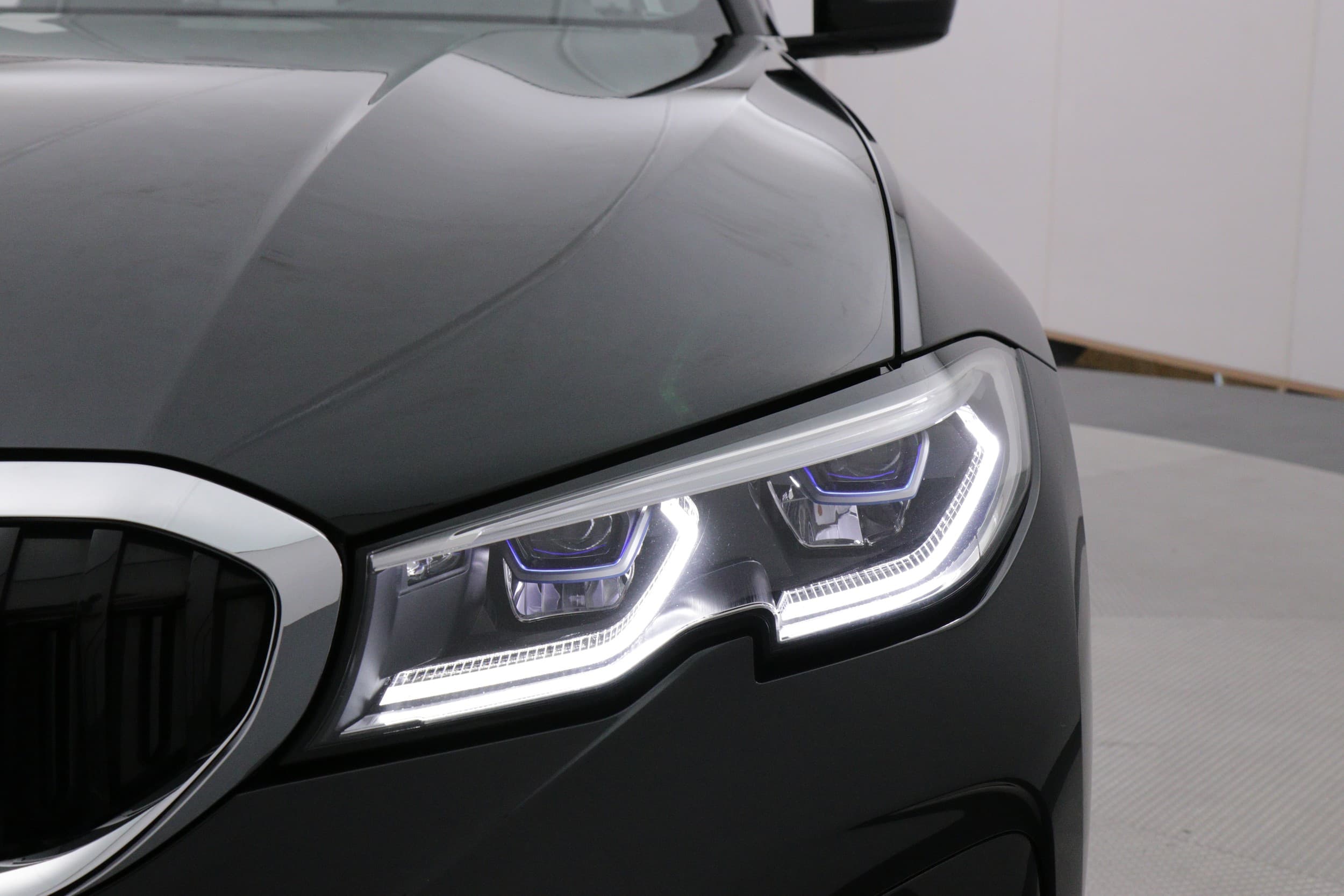 BMW 330e