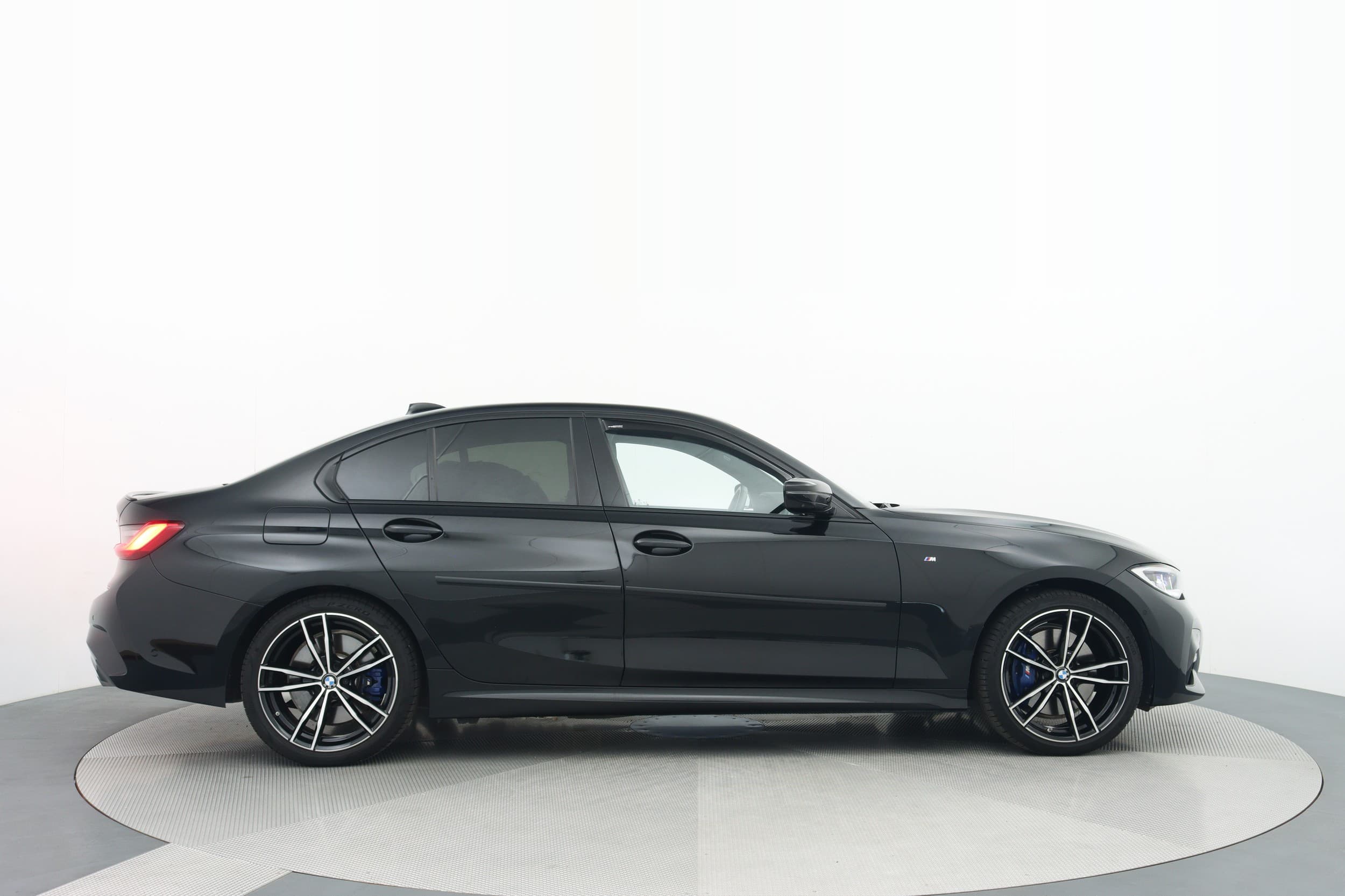 BMW 330e