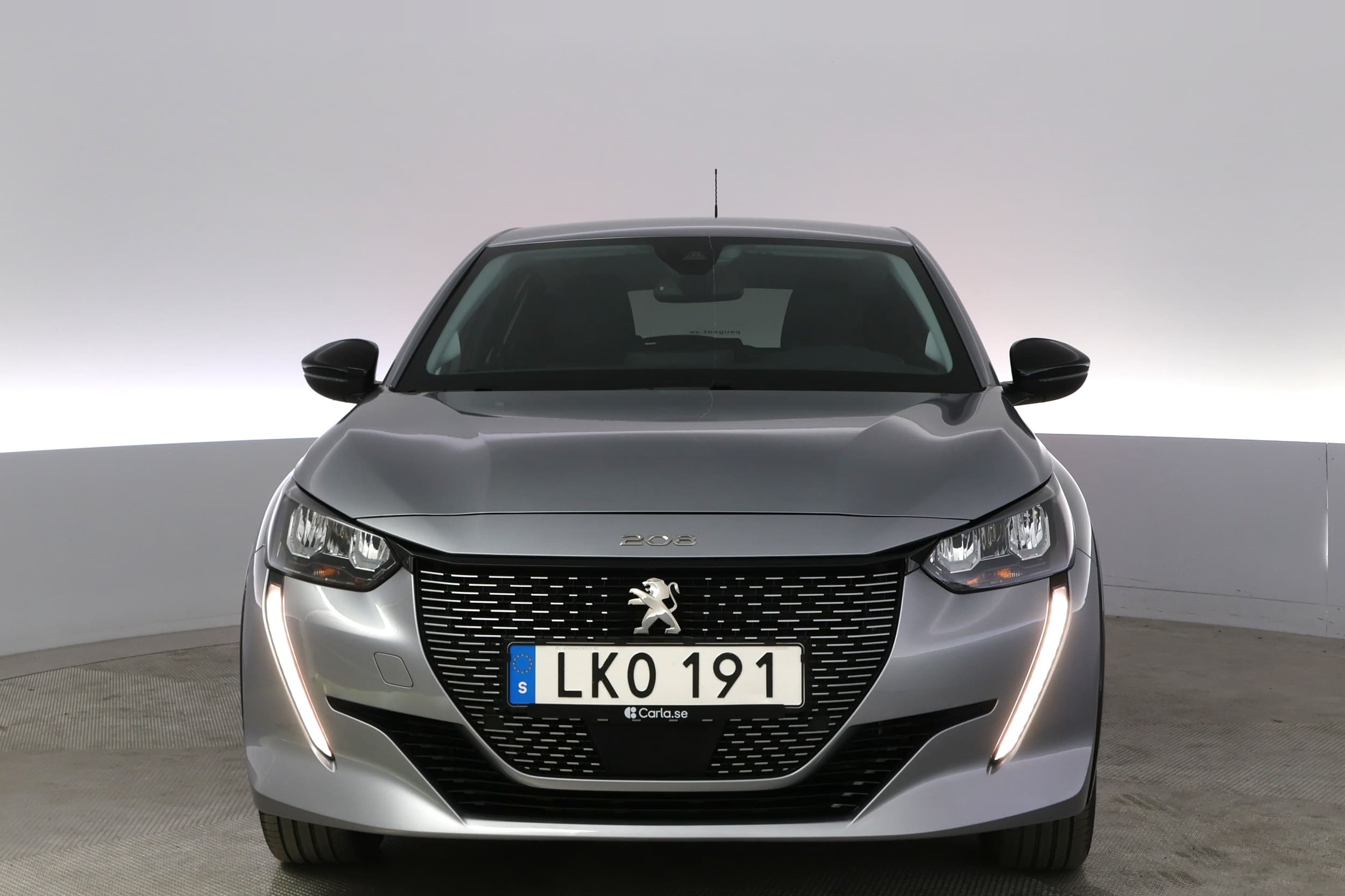 Peugeot e-208