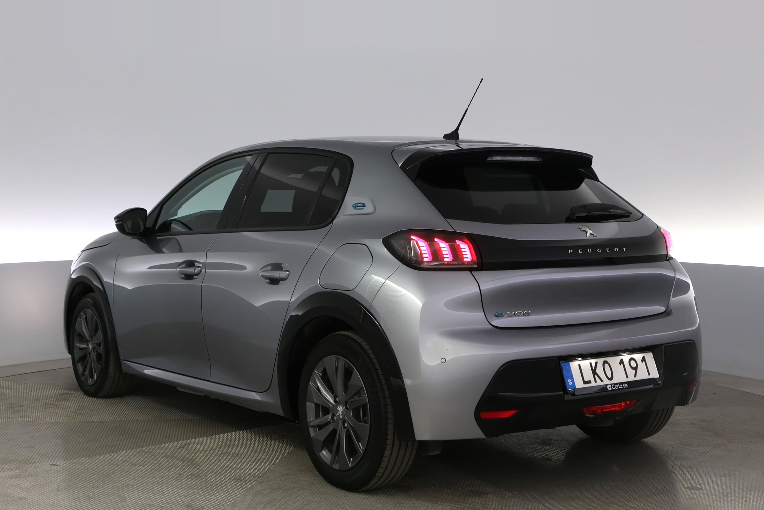 Peugeot e-208