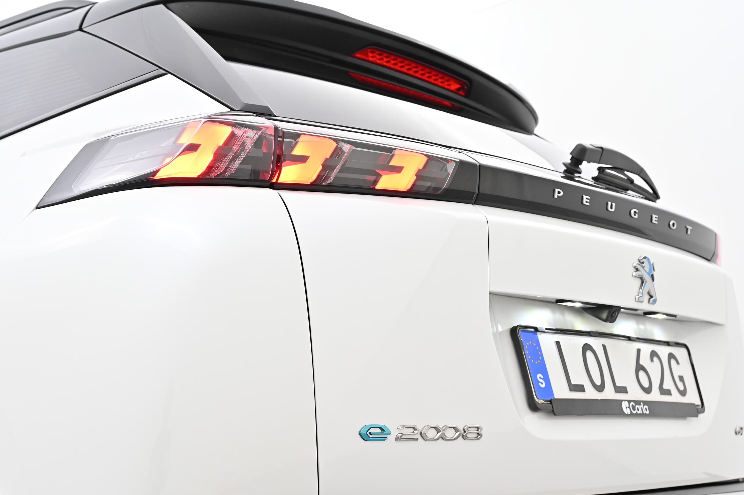Peugeot e-2008