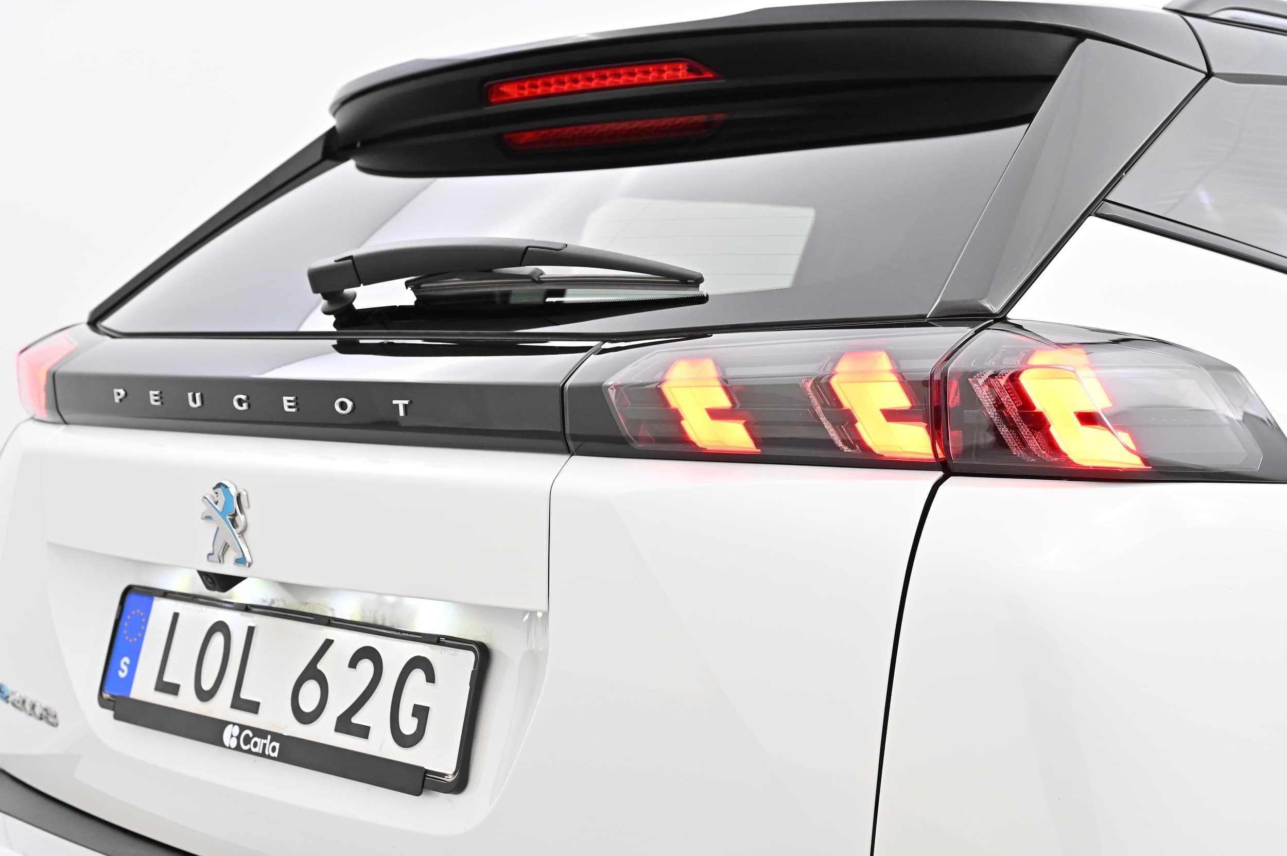 Peugeot e-2008