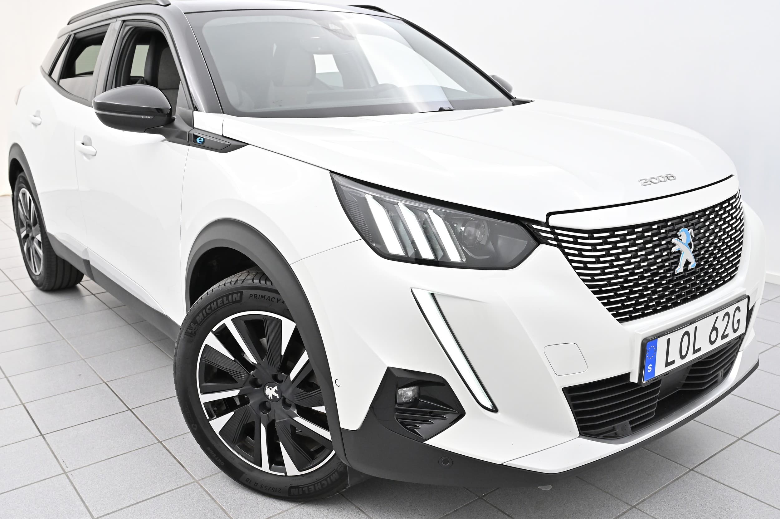 Peugeot e-2008