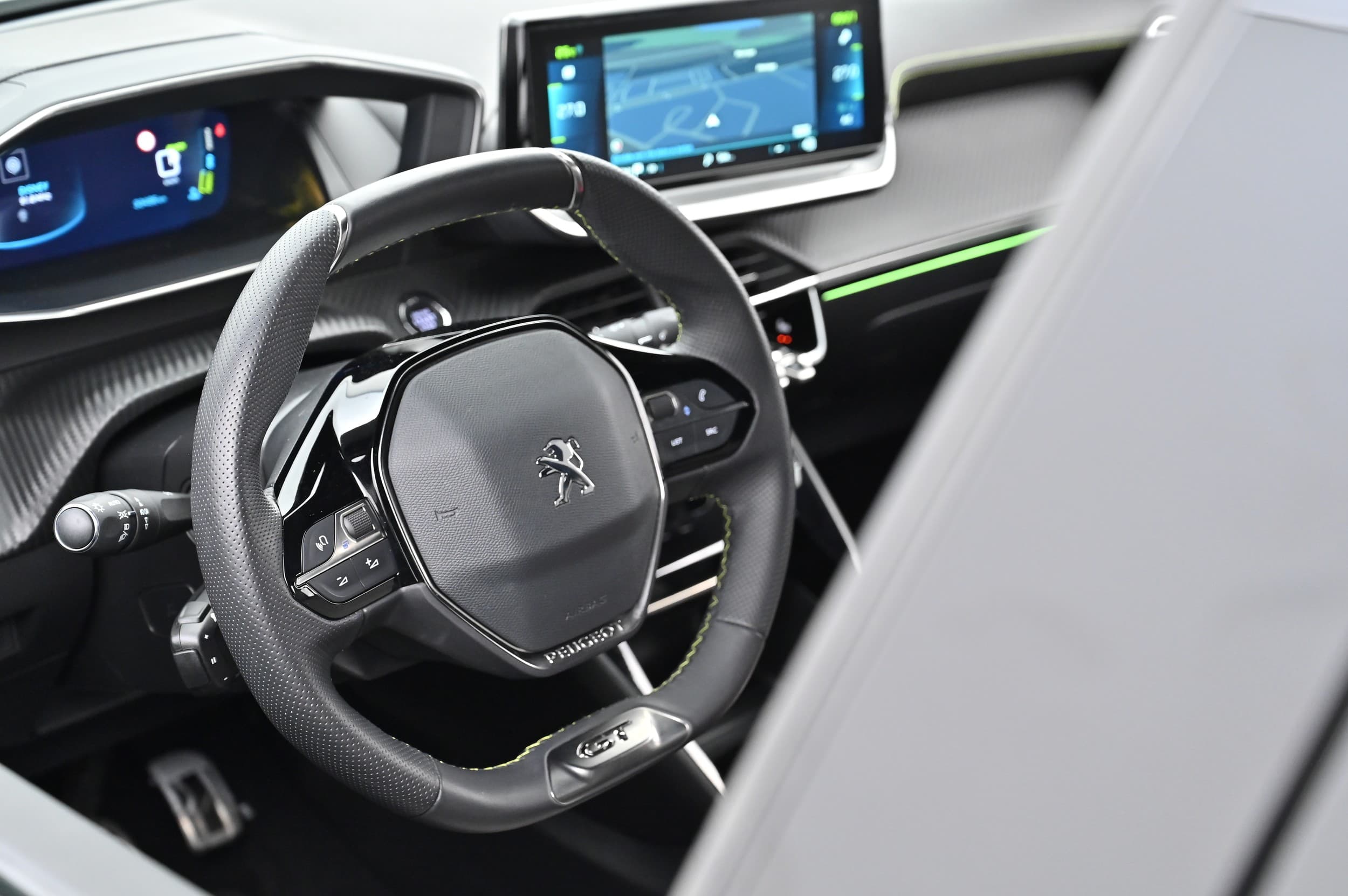 Peugeot e-2008