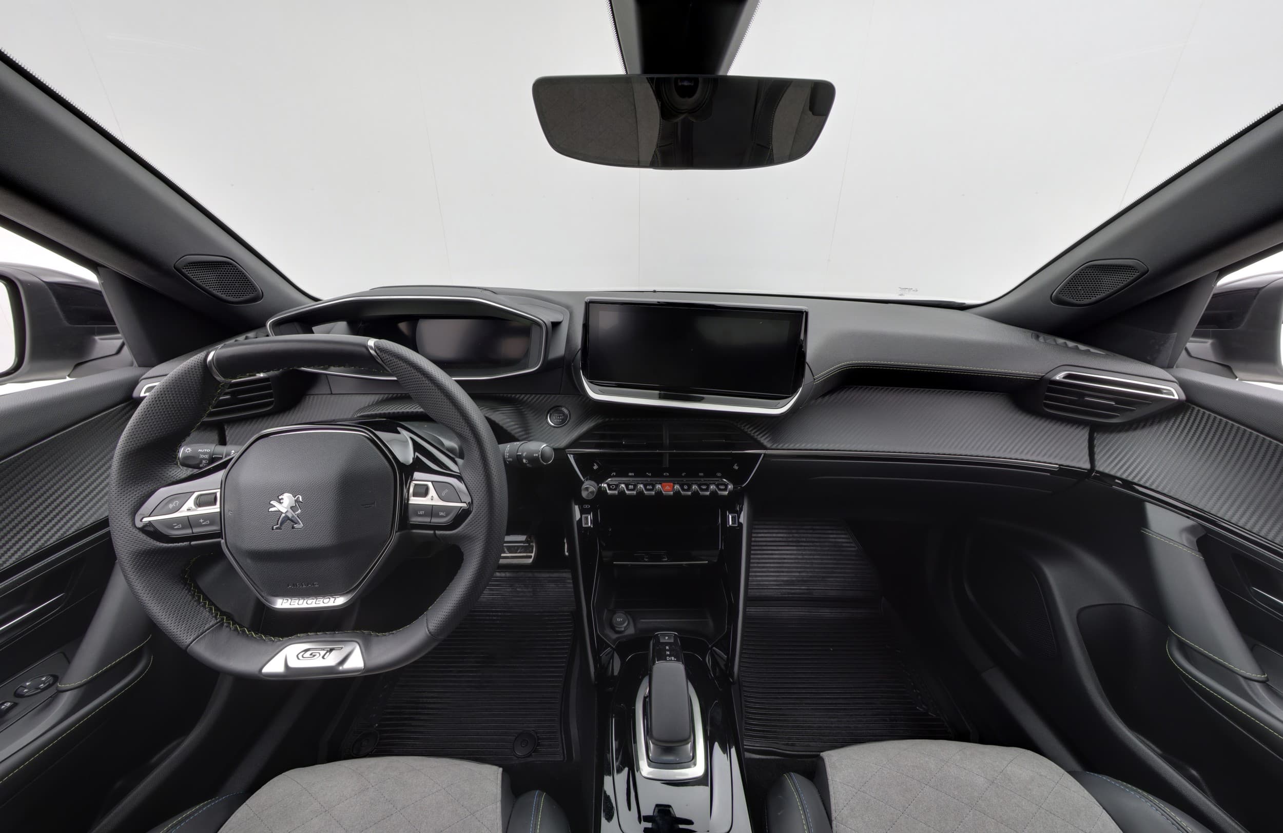 Peugeot e-2008