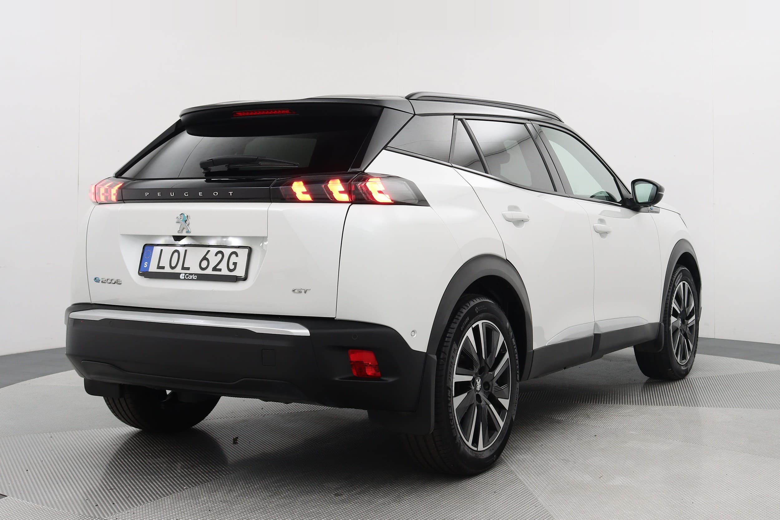 Peugeot e-2008