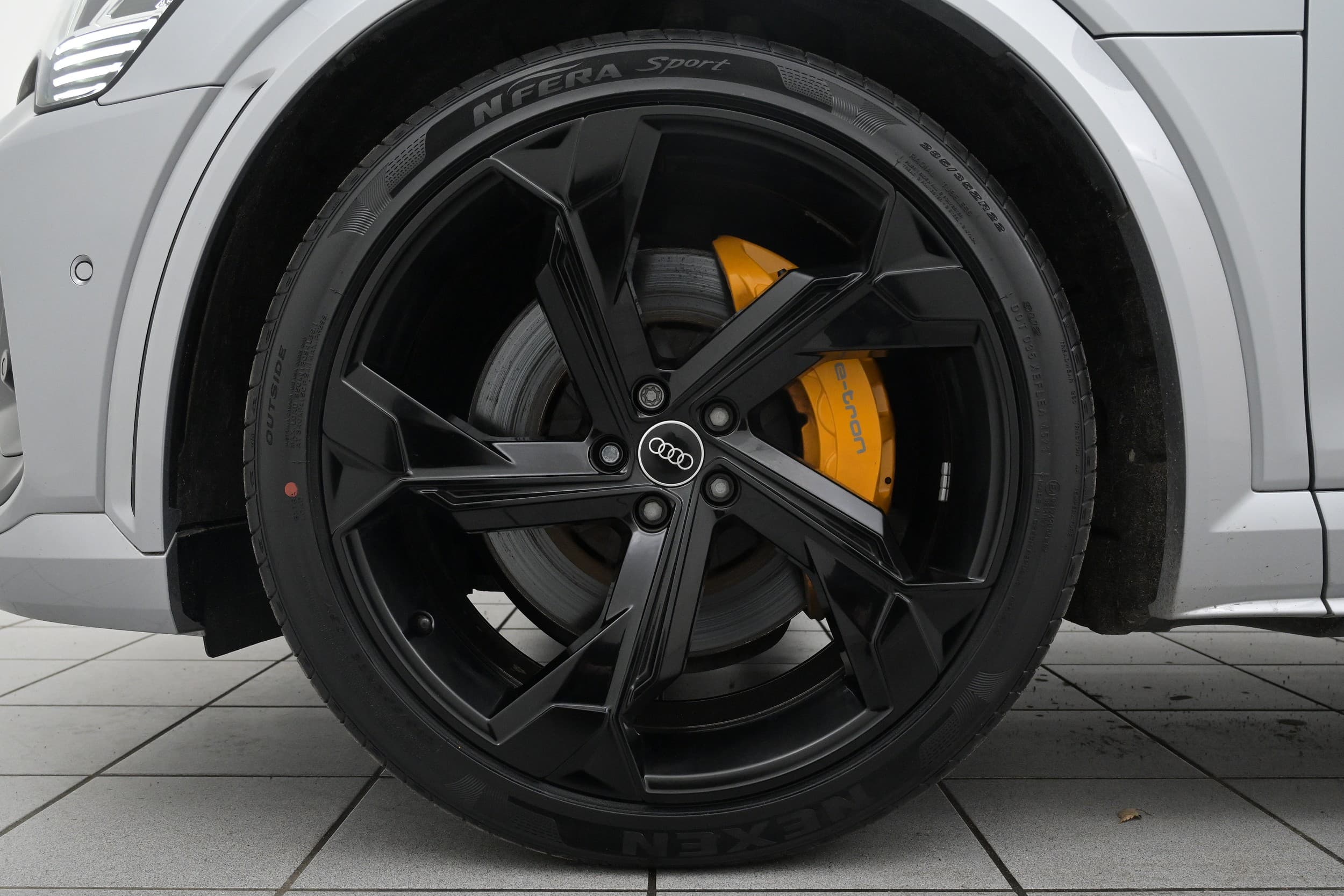 Audi e-tron