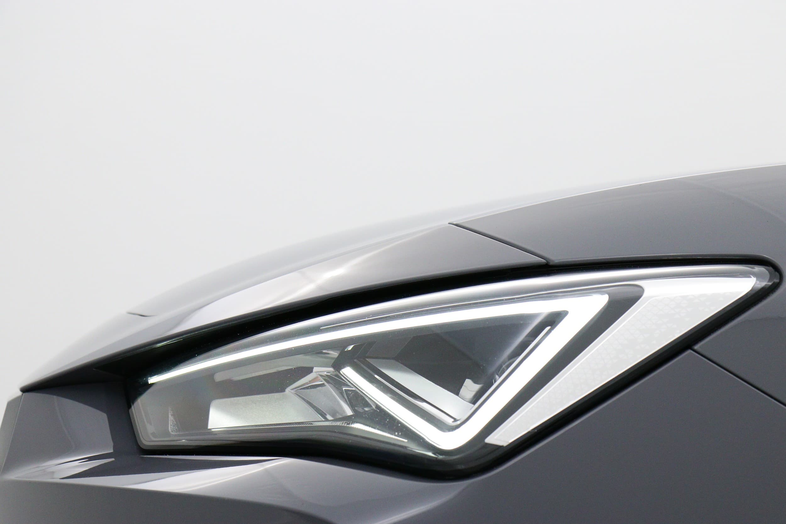 Cupra León