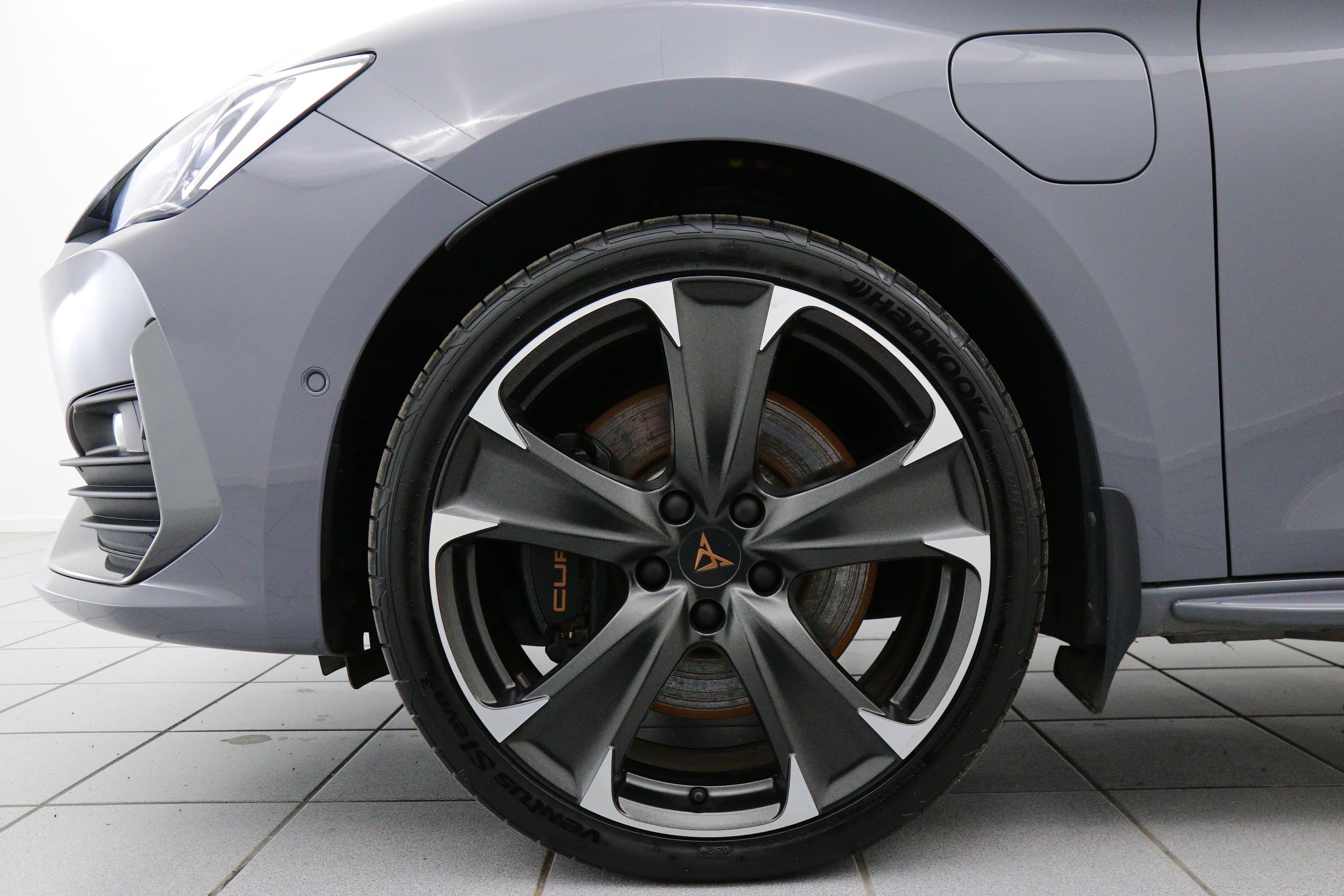 Cupra León
