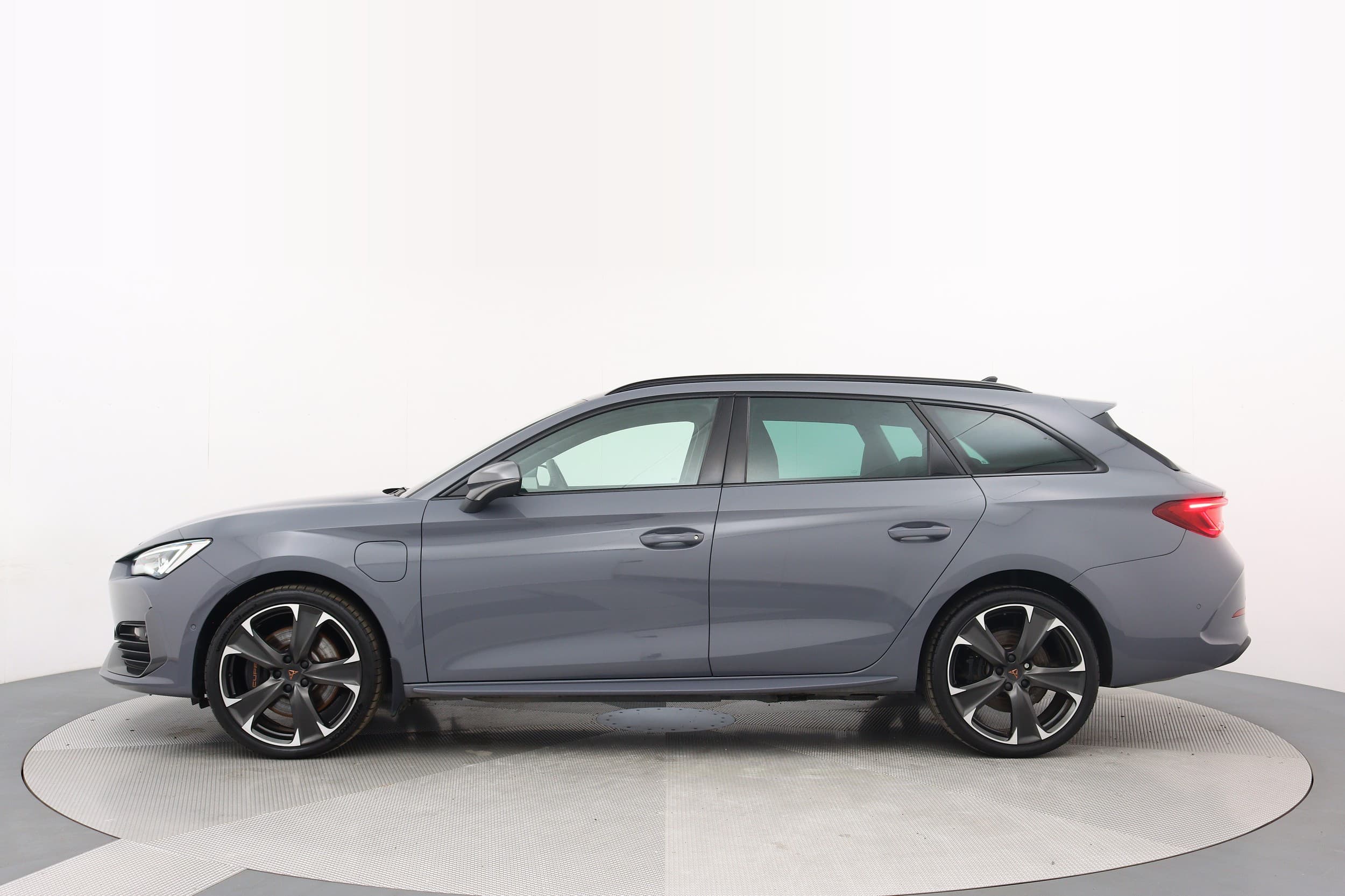 Cupra León