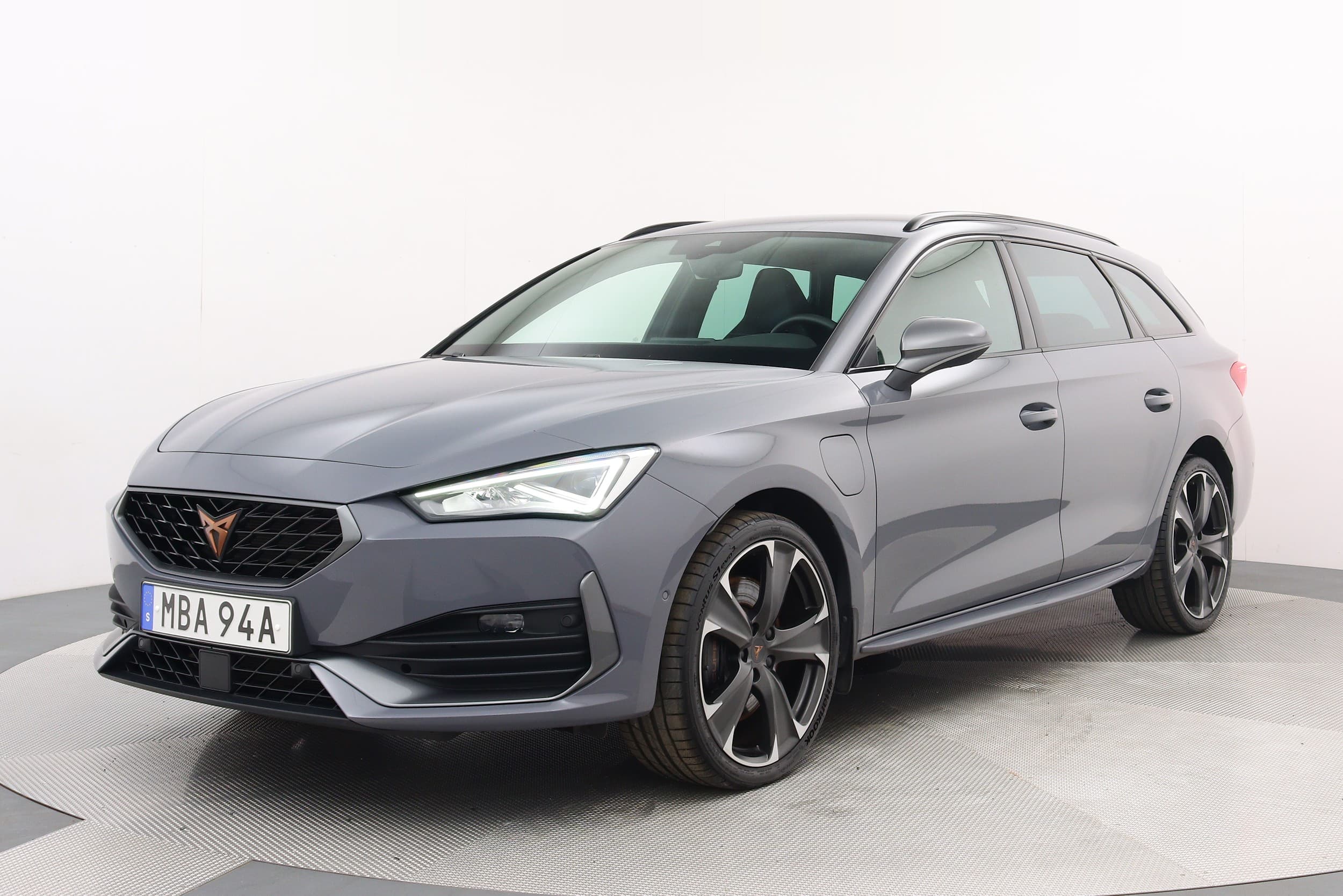 Cupra León