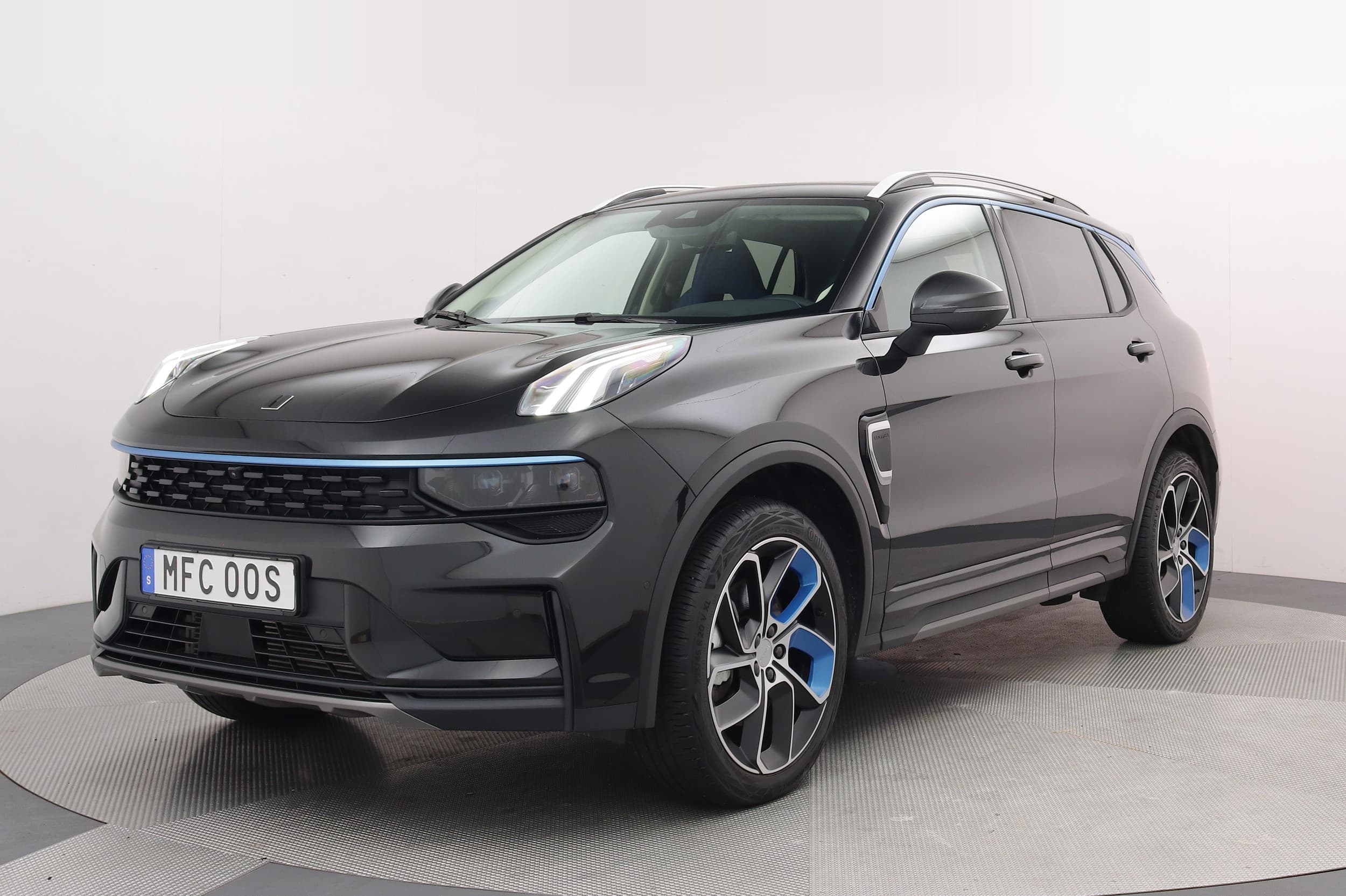 Lynk & Co 01
