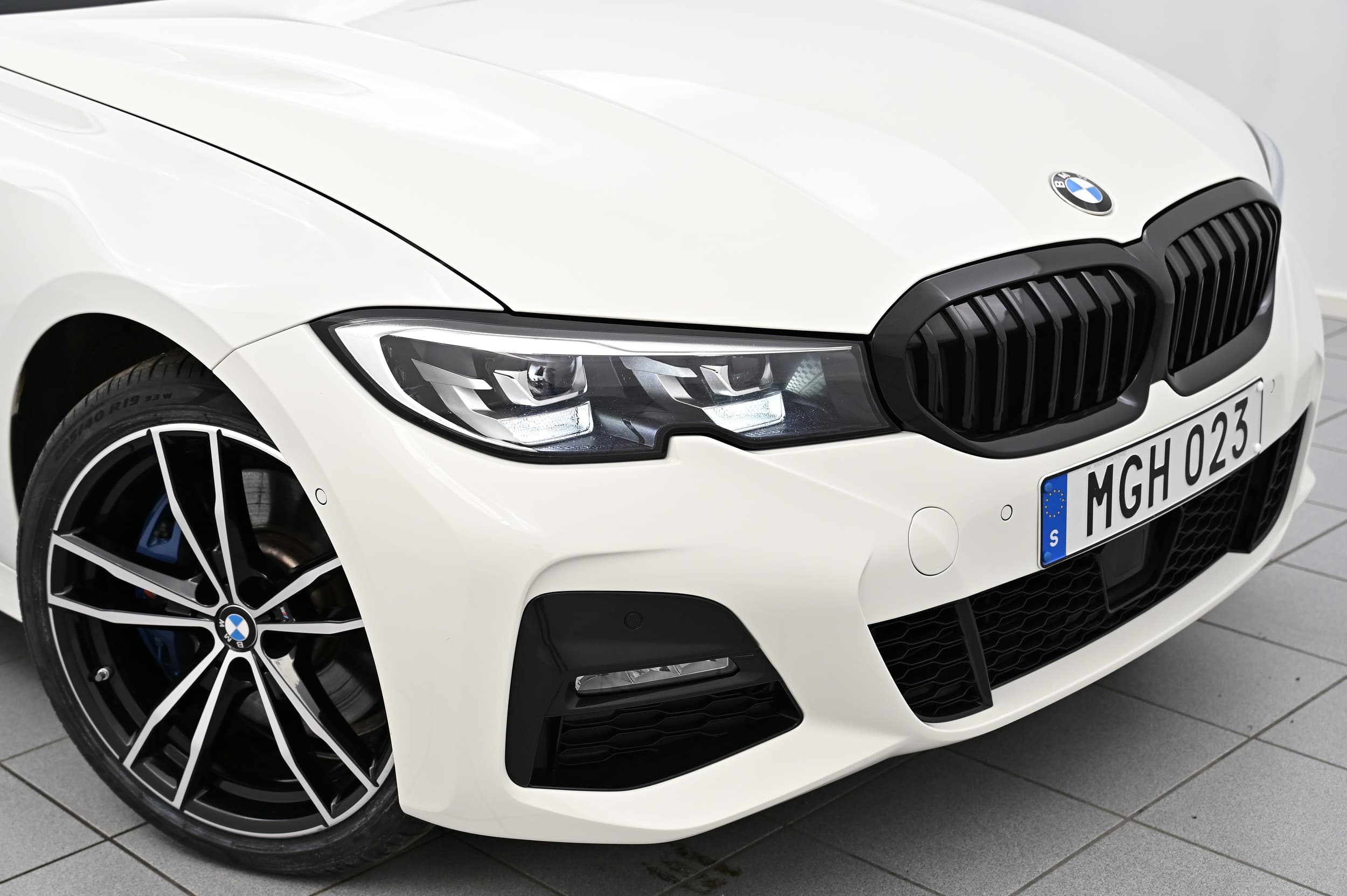 BMW 330e