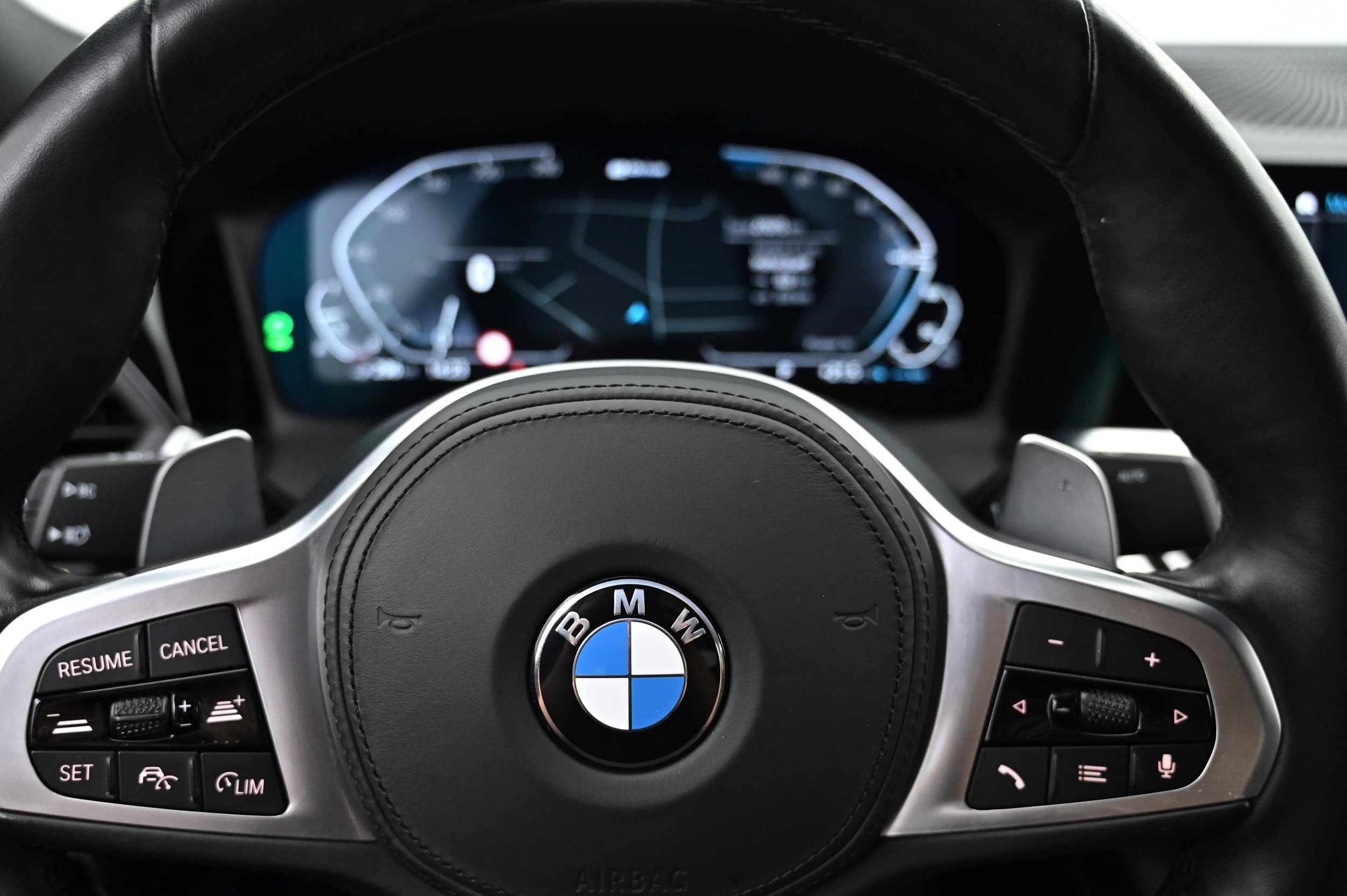 BMW 330e
