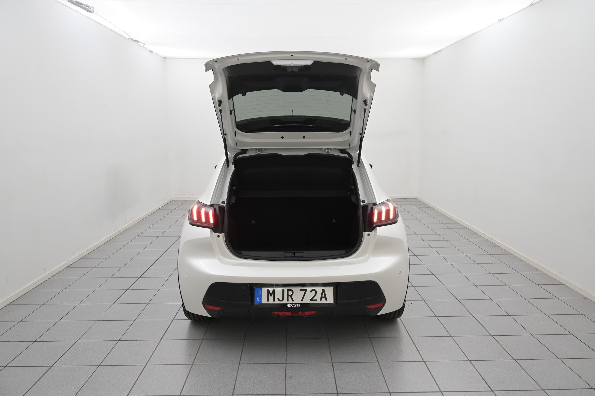 Peugeot e-208