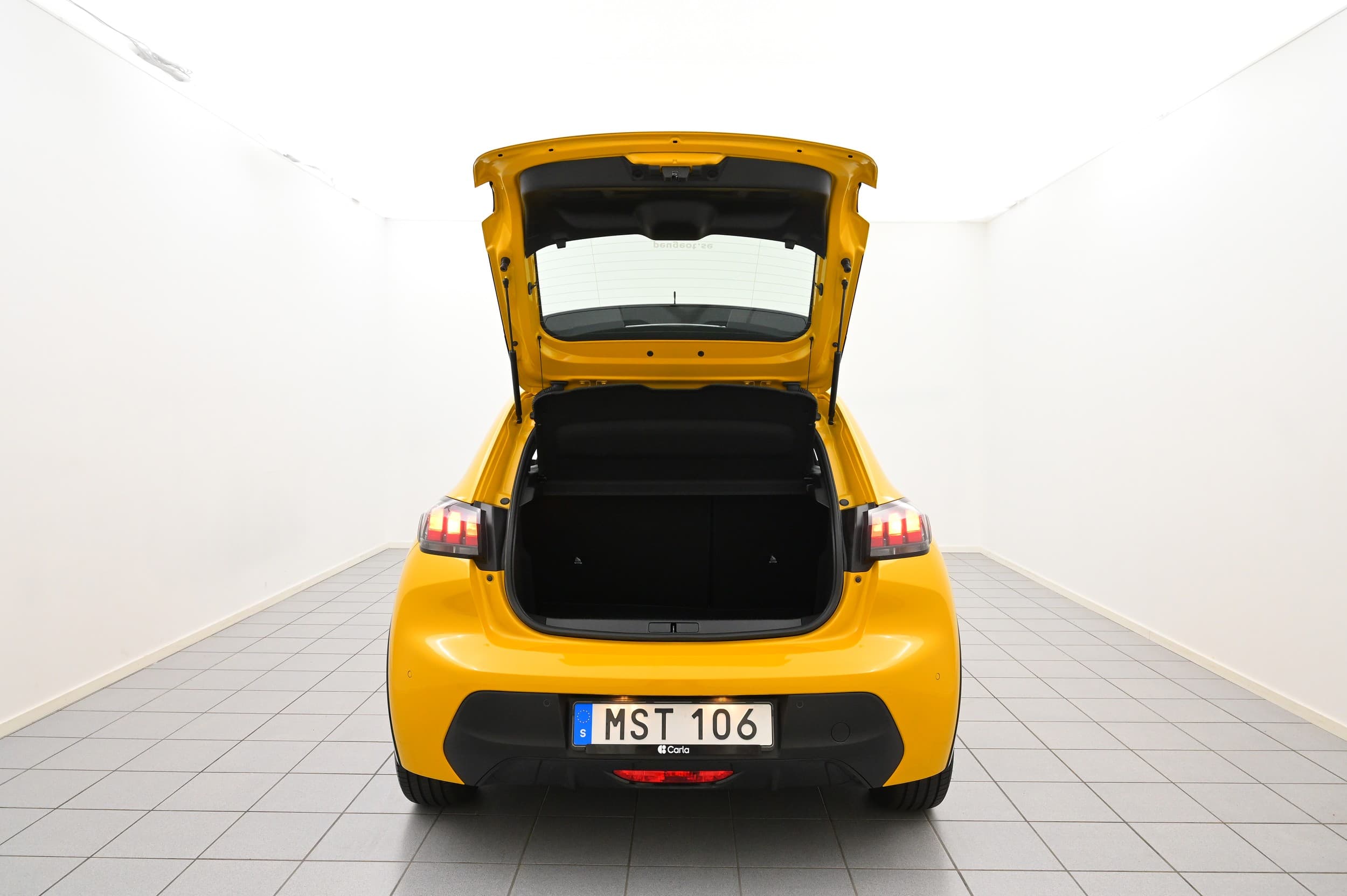 Peugeot e-208