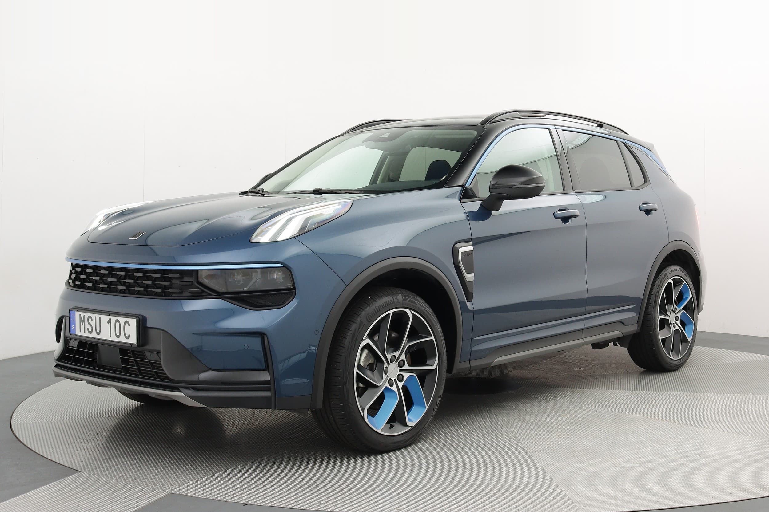 Lynk & Co 01