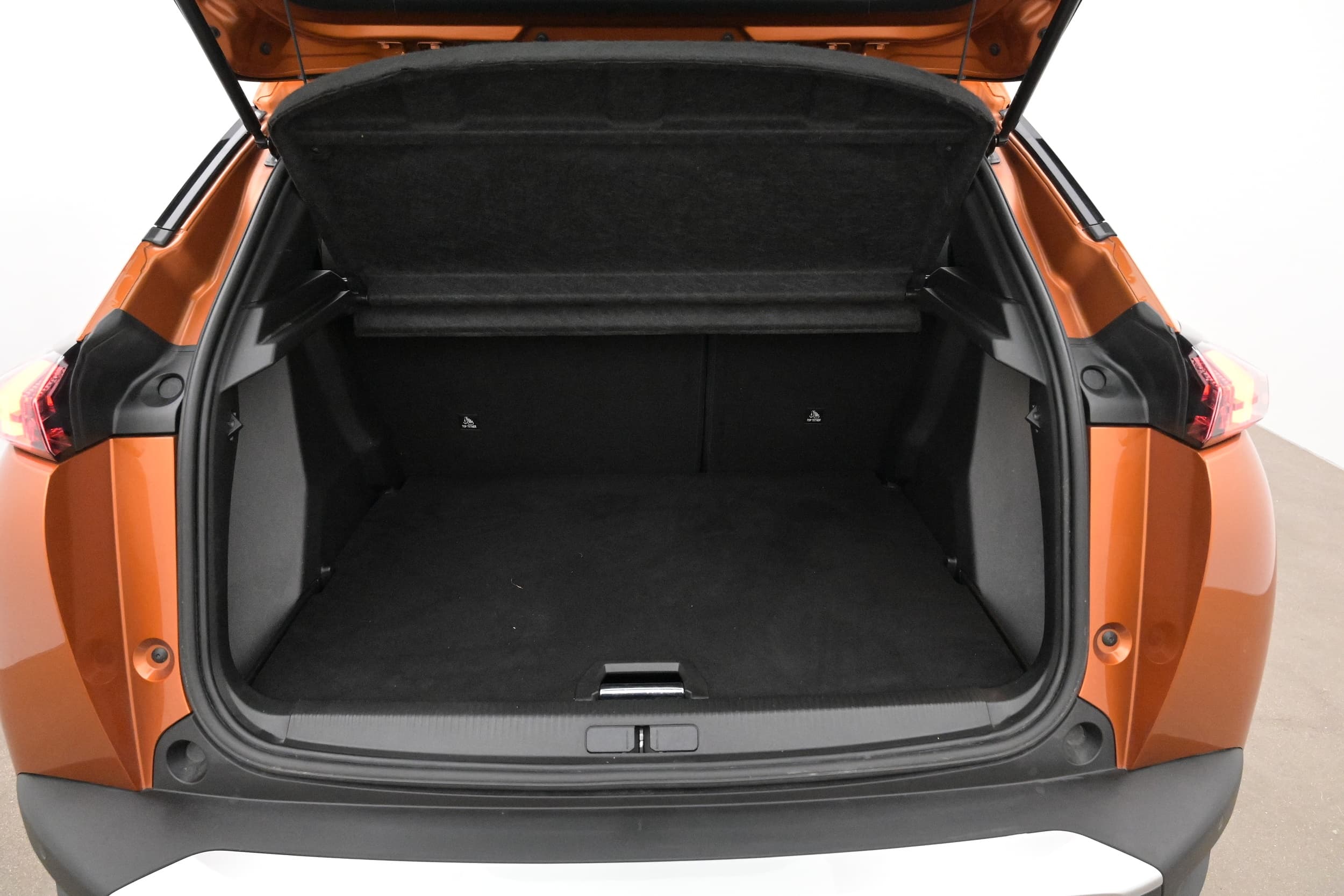 Peugeot e-2008