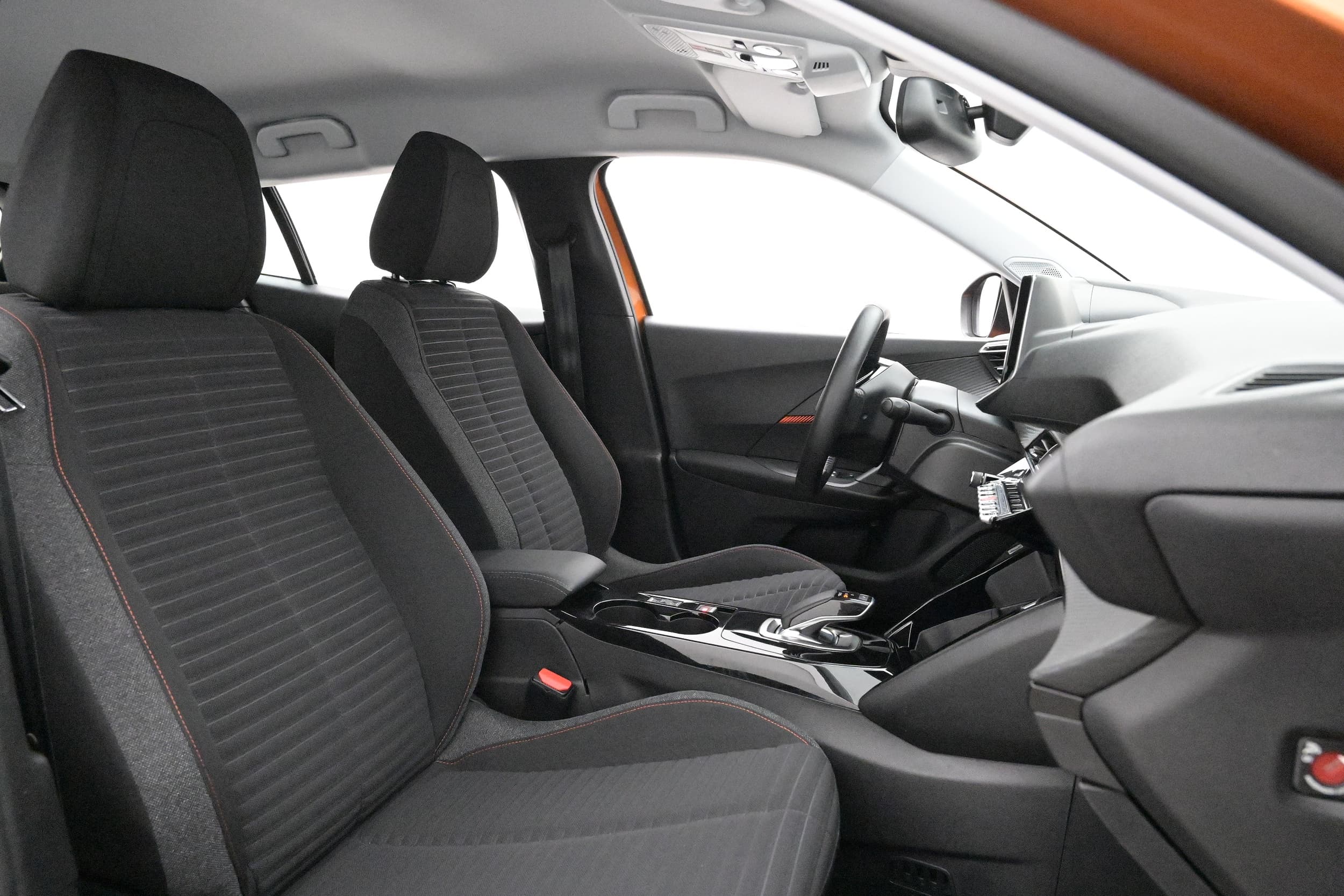 Peugeot e-2008