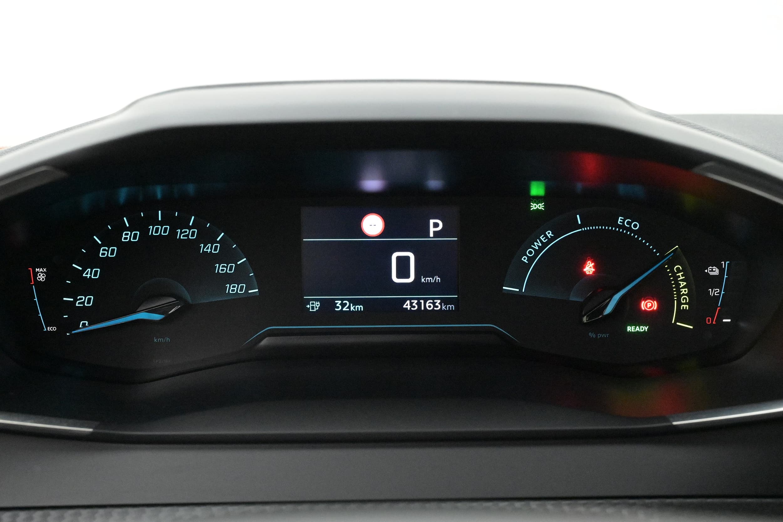 Peugeot e-2008