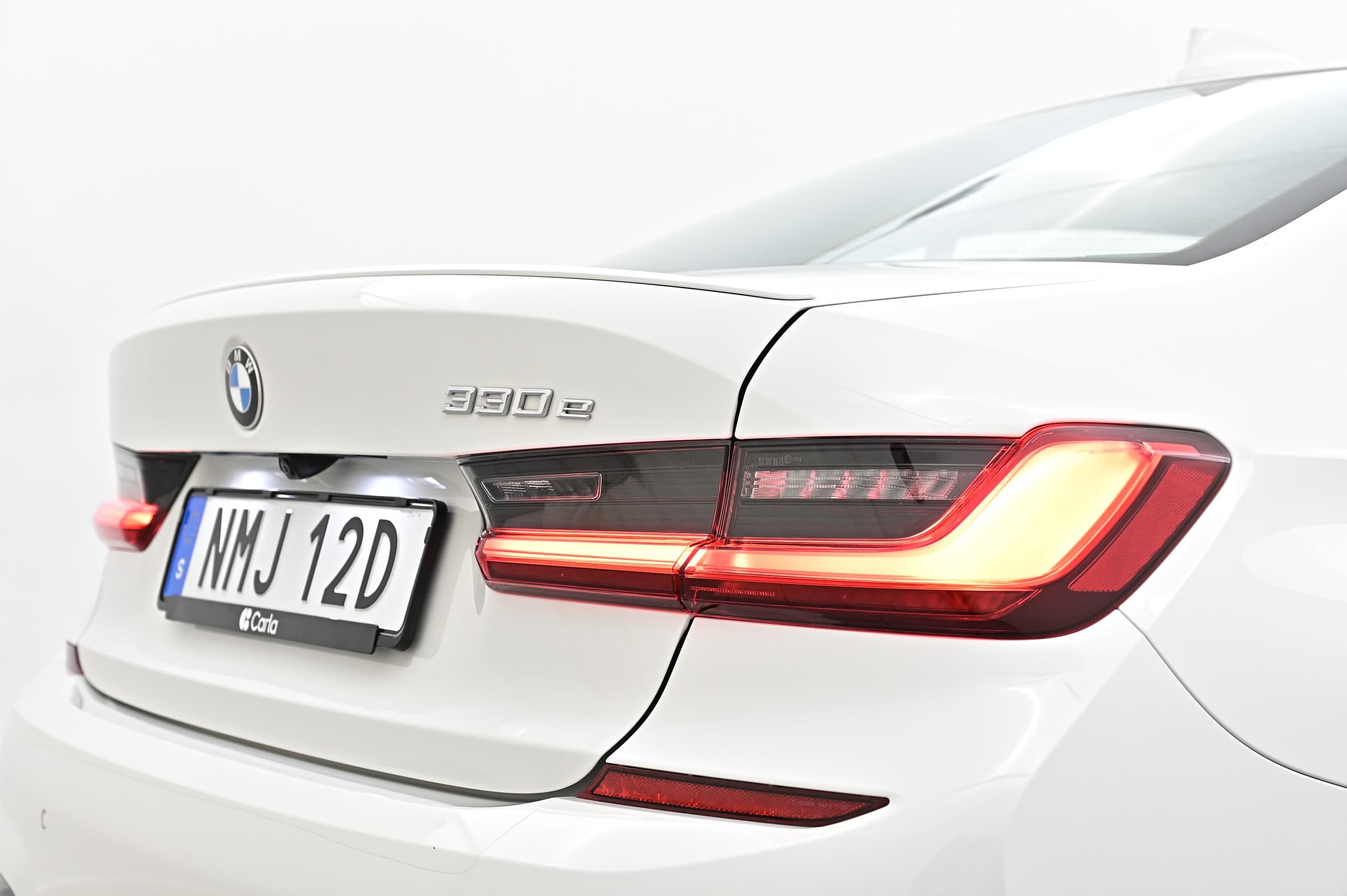 BMW 330e