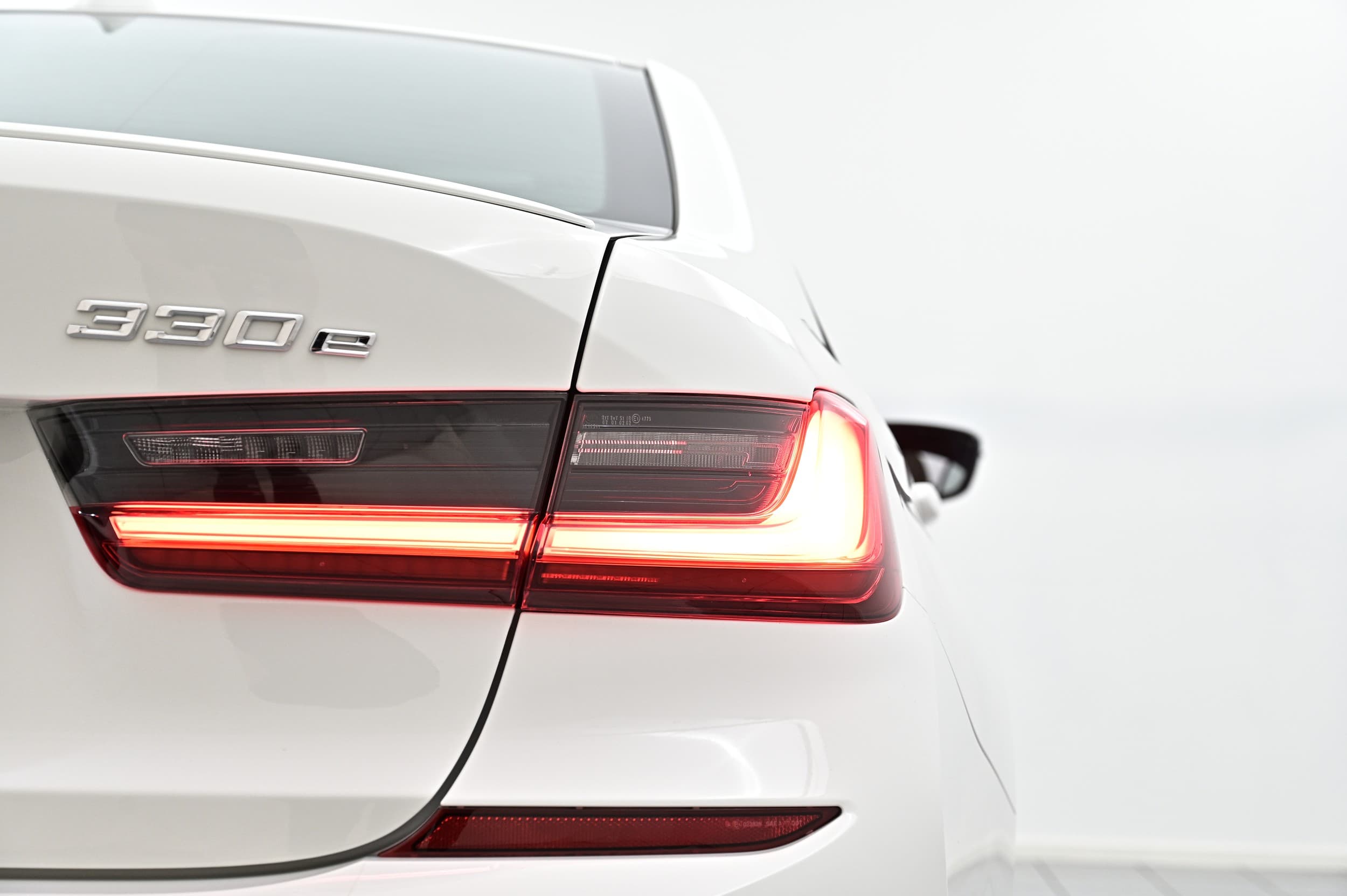 BMW 330e