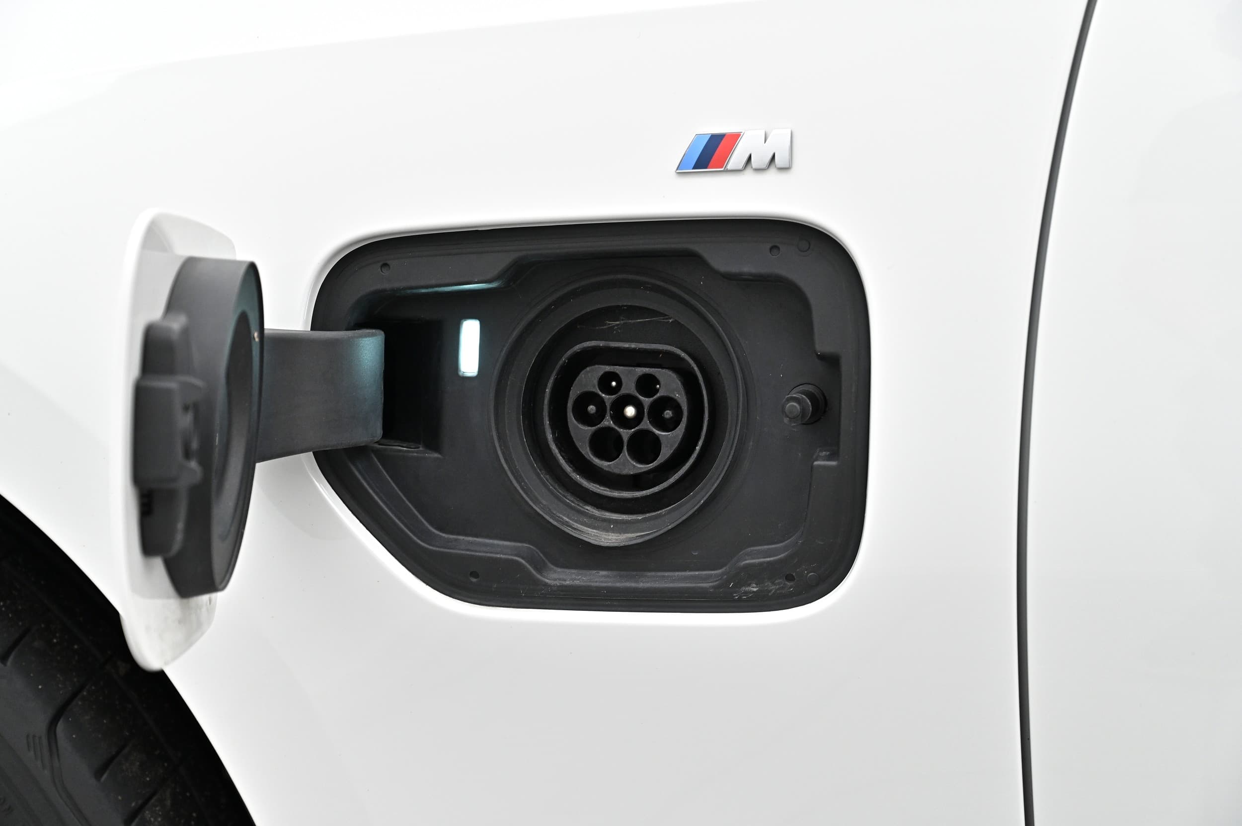 BMW 330e