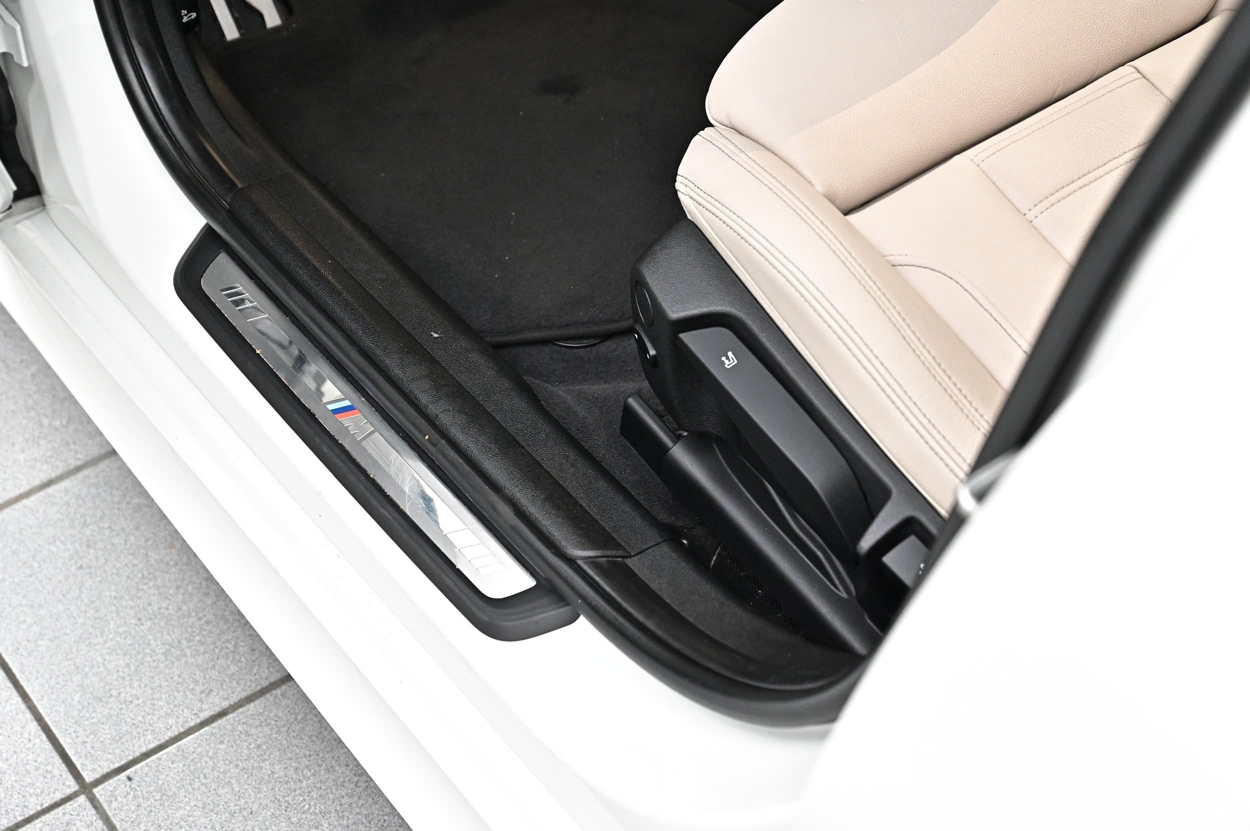 BMW 330e